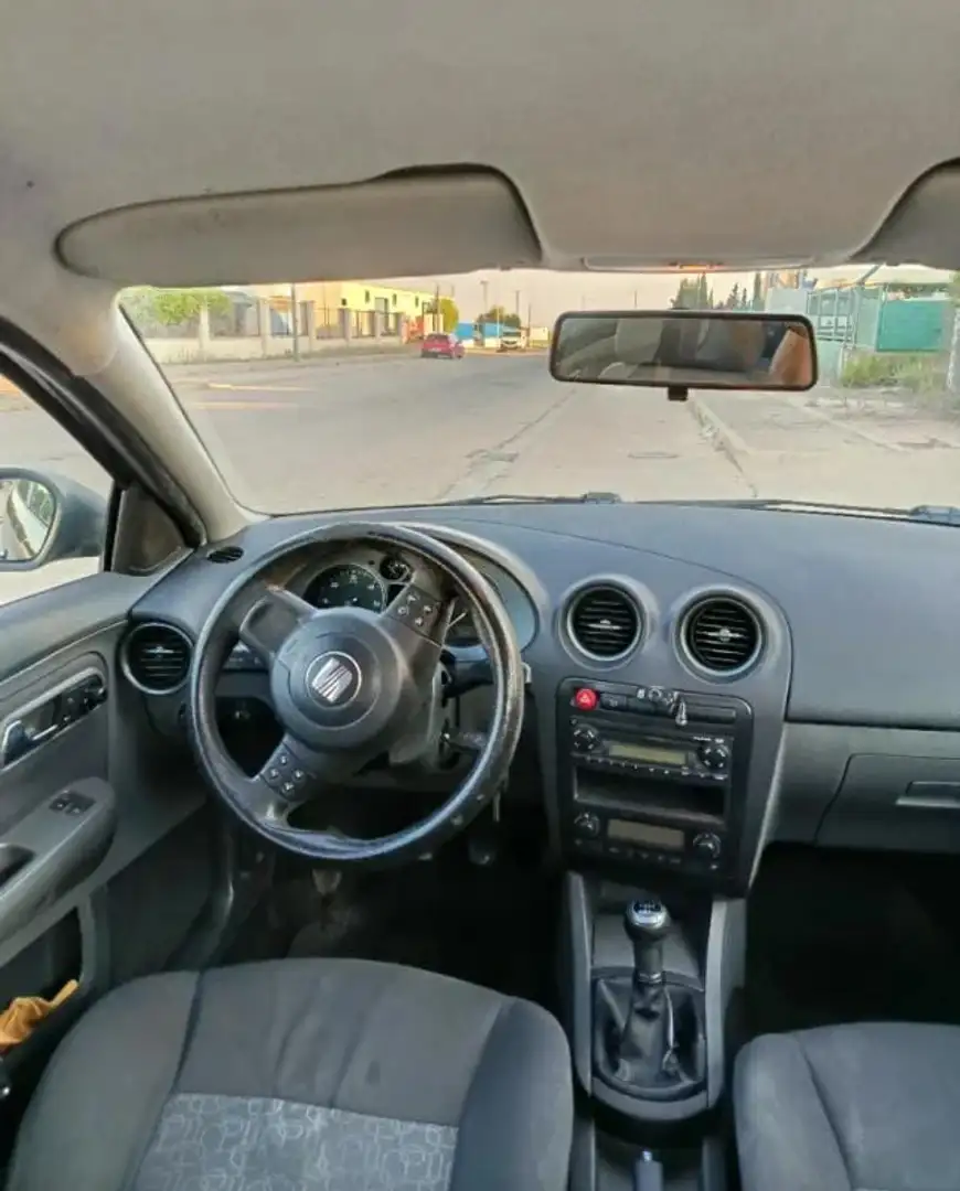 SEAT Ibiza Ibiza 1.4TDi Reference 80 Reference Negro - 2