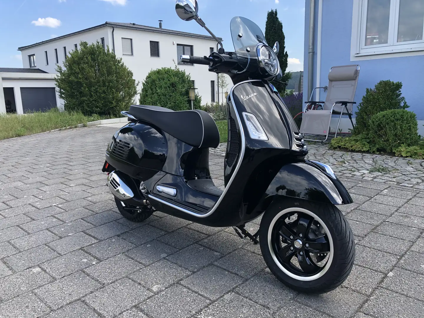 Vespa GTS Super 300 - 1