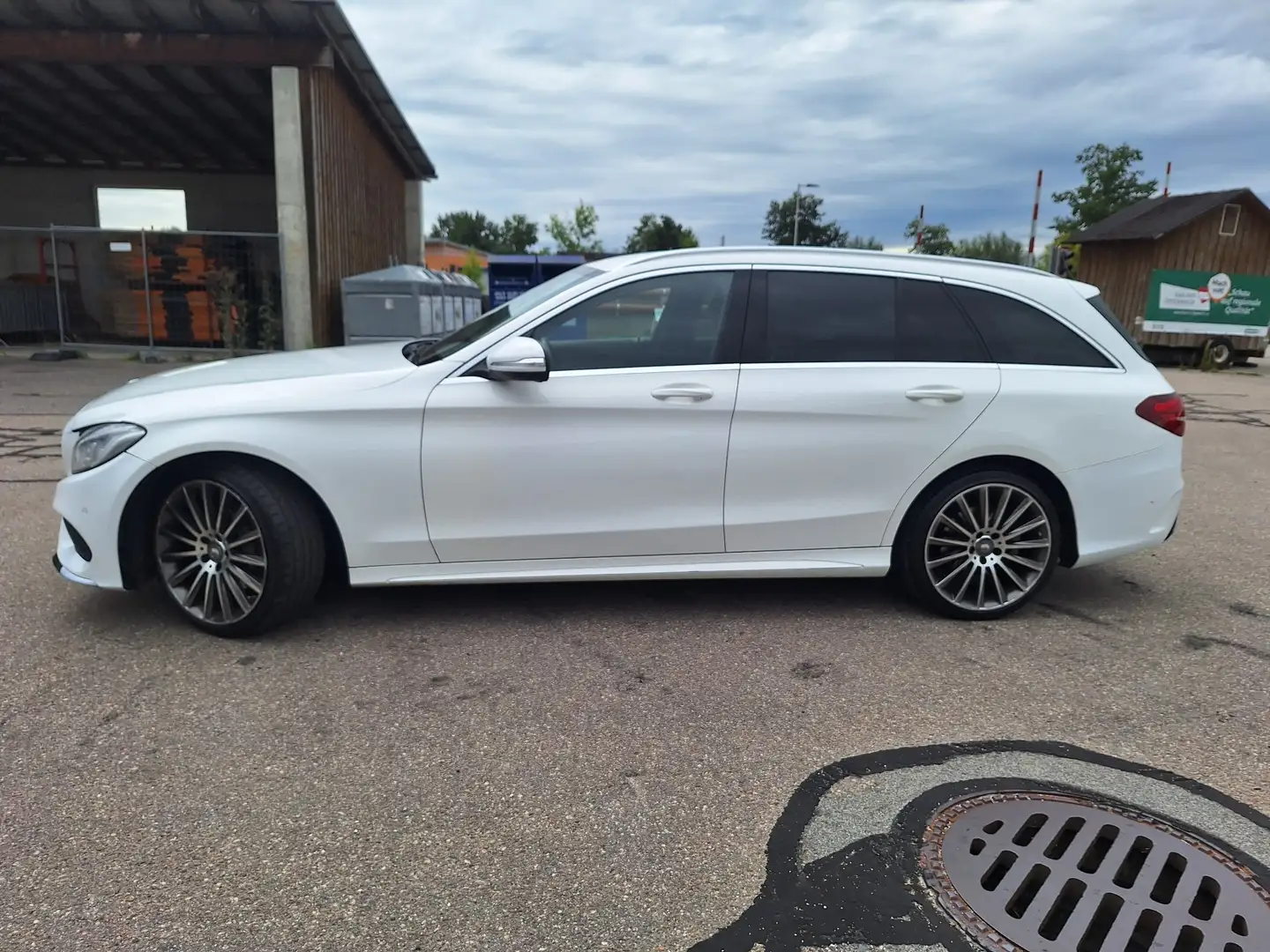 Mercedes-Benz C 180 C 180 d T AMG Line Aut. AMG Line Weiß - 2