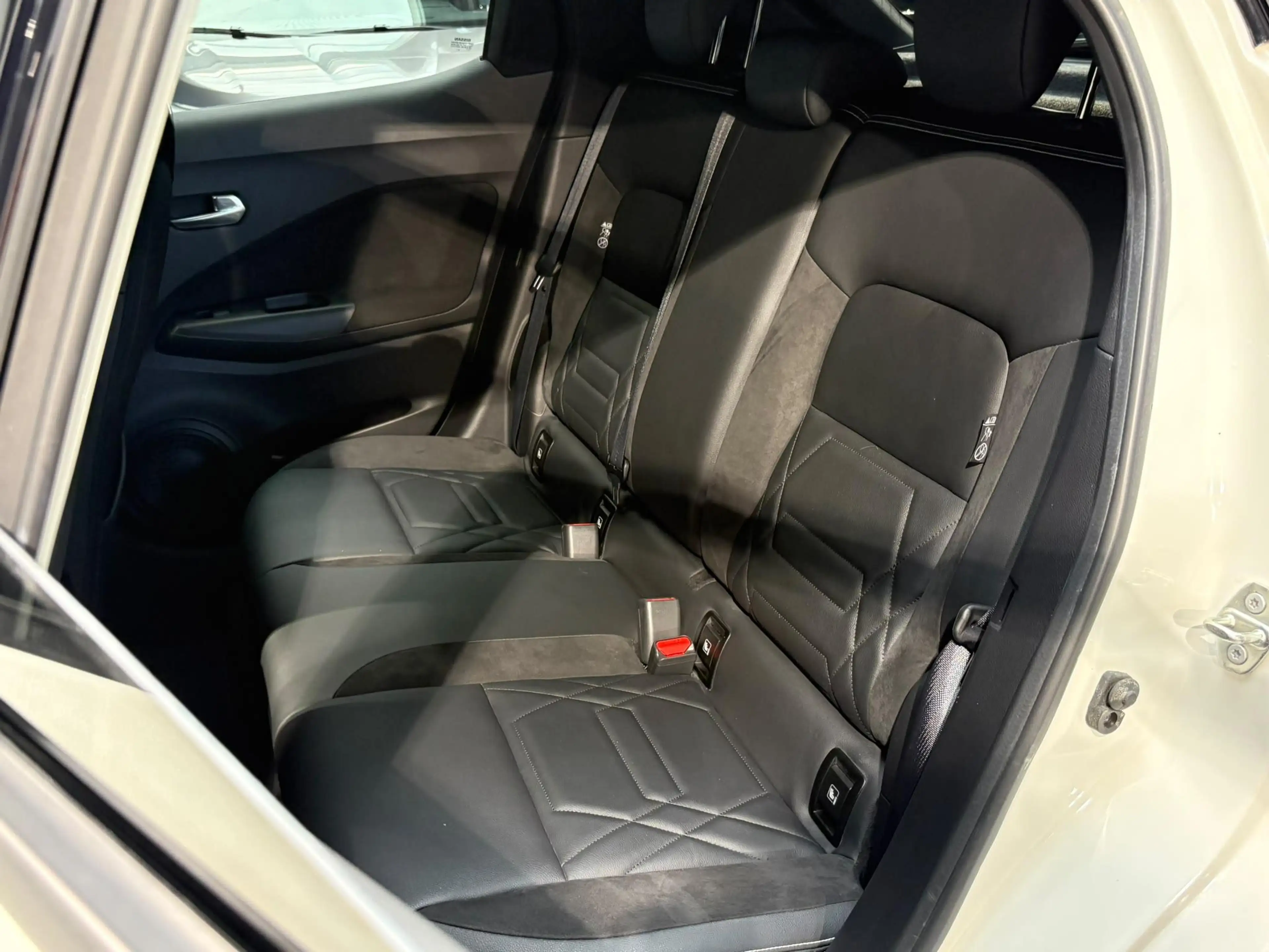 Nissan Juke 1.0 DIG-T N-Design | Navigatie | Camera | Adaptiev — photo 6