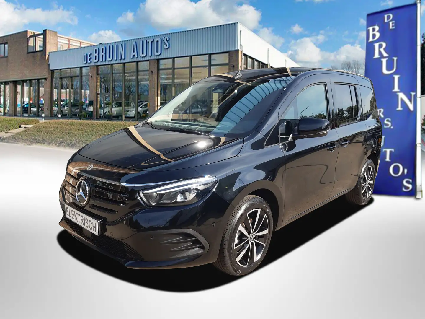 Mercedes-Benz EQT 200 Tour Navigatie , Achteruitrijcamera ECC Airco Zwart - 1