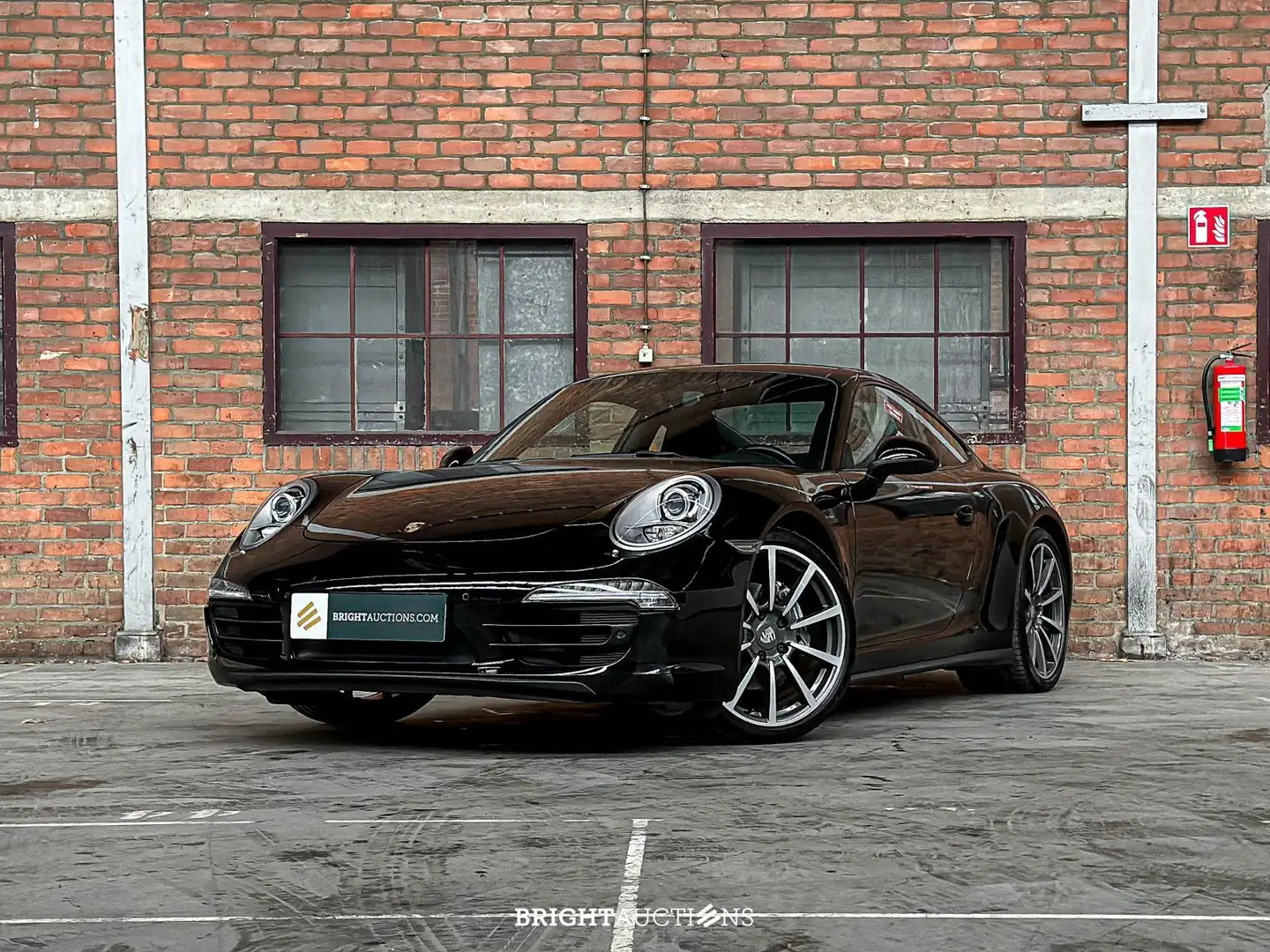 Porsche 991 Carrera 4 991 3.4 Noir - 1