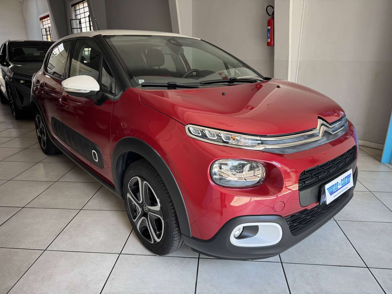 Citroen C3 1.2 Puretech SHINE S&S bicolore Rossa/Tetto Bianco