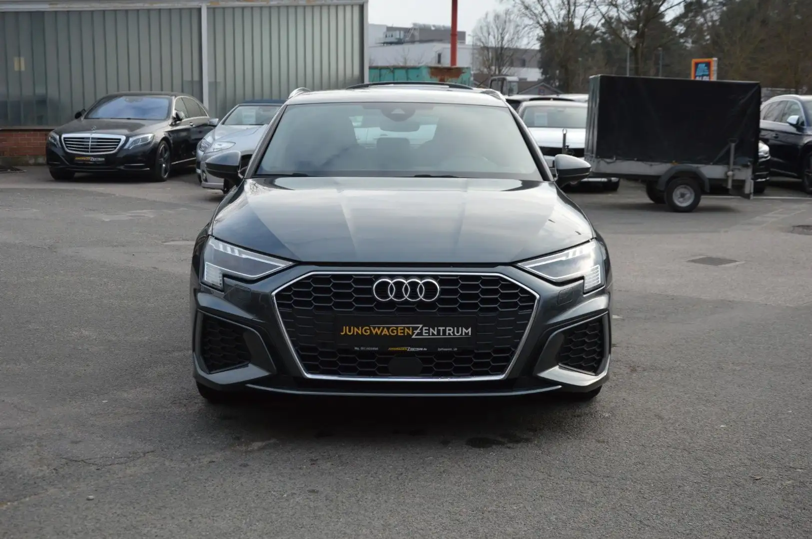 Audi A3 Spb.30 g-tron S line"MATRIX"B&O"SITZHZ"AHK" Grau - 2
