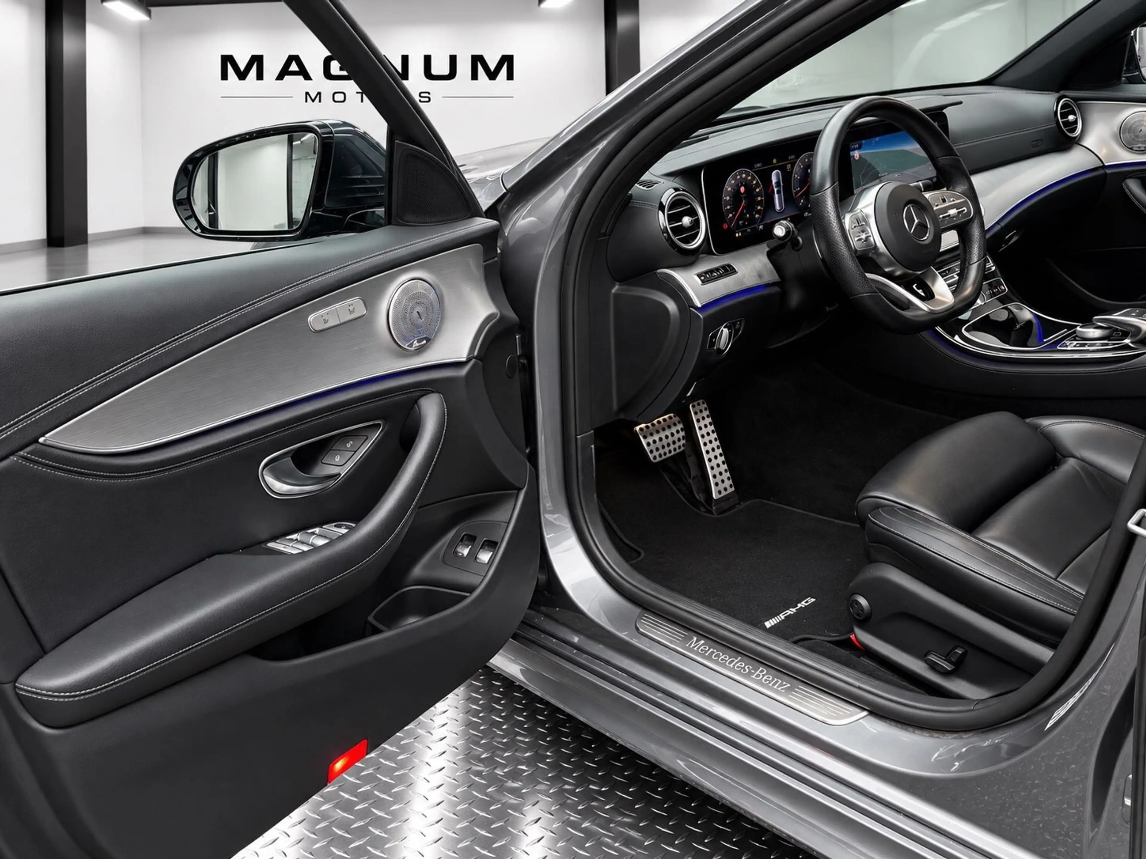 Mercedes-Benz E 450 V6 AMG 4-MATIC *Ambiente*Leder*AHK* — photo 12