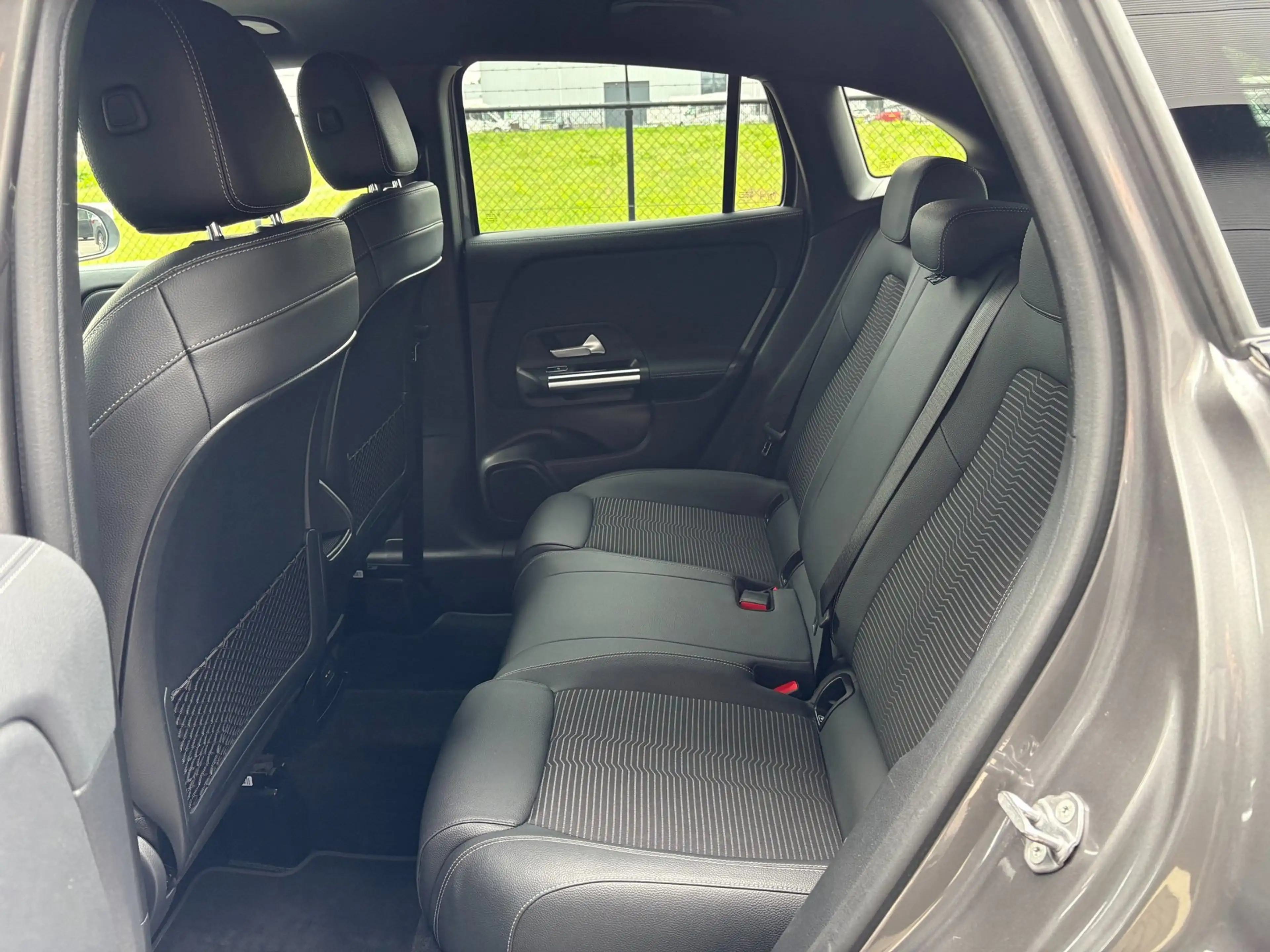 Kia Venga 1.6 CVVT ExecutiveLine navi, camera, stoelverwarmi — photo 7