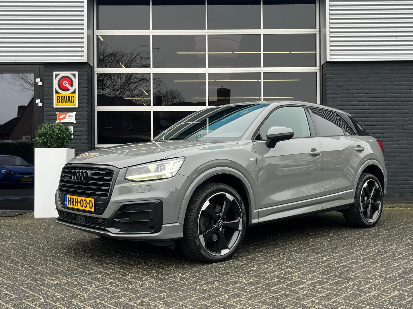 Audi Q2 2.0 TFSI quattro Pro Line S, Automaat, B&O, Camera Grijs - 1