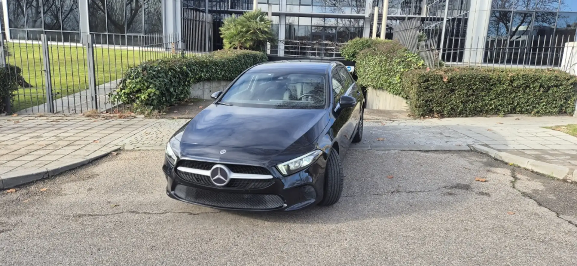 Mercedes-Benz A 250 250e 8G-DCT Azul - 2