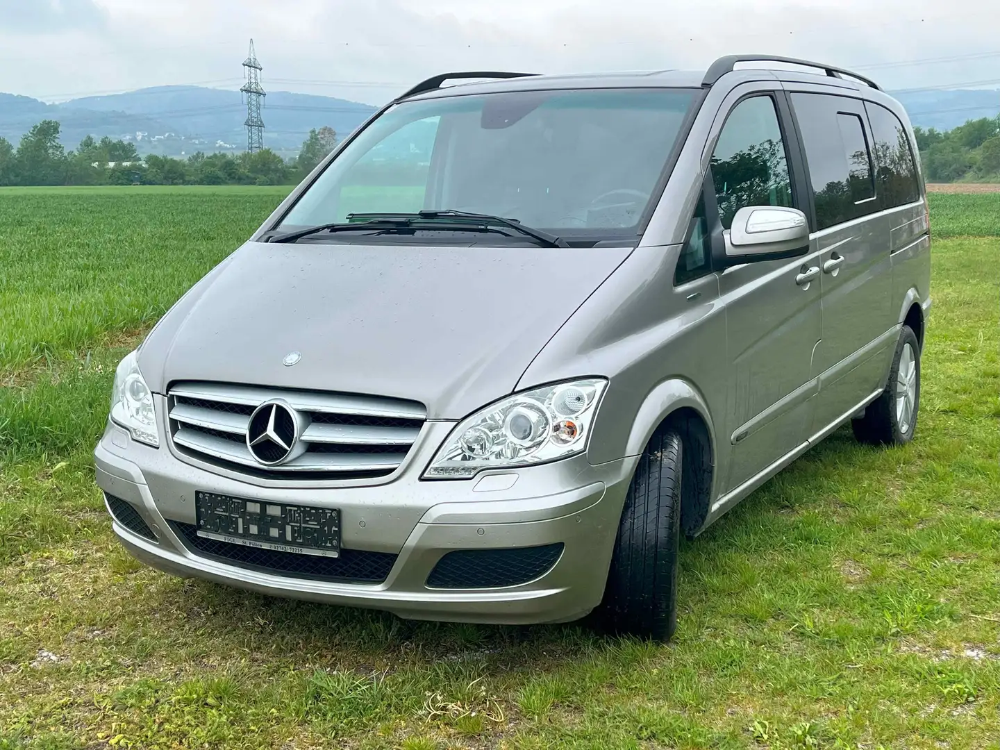 Mercedes-Benz Viano Trend  2,2 CDI Automatic Silber - 1
