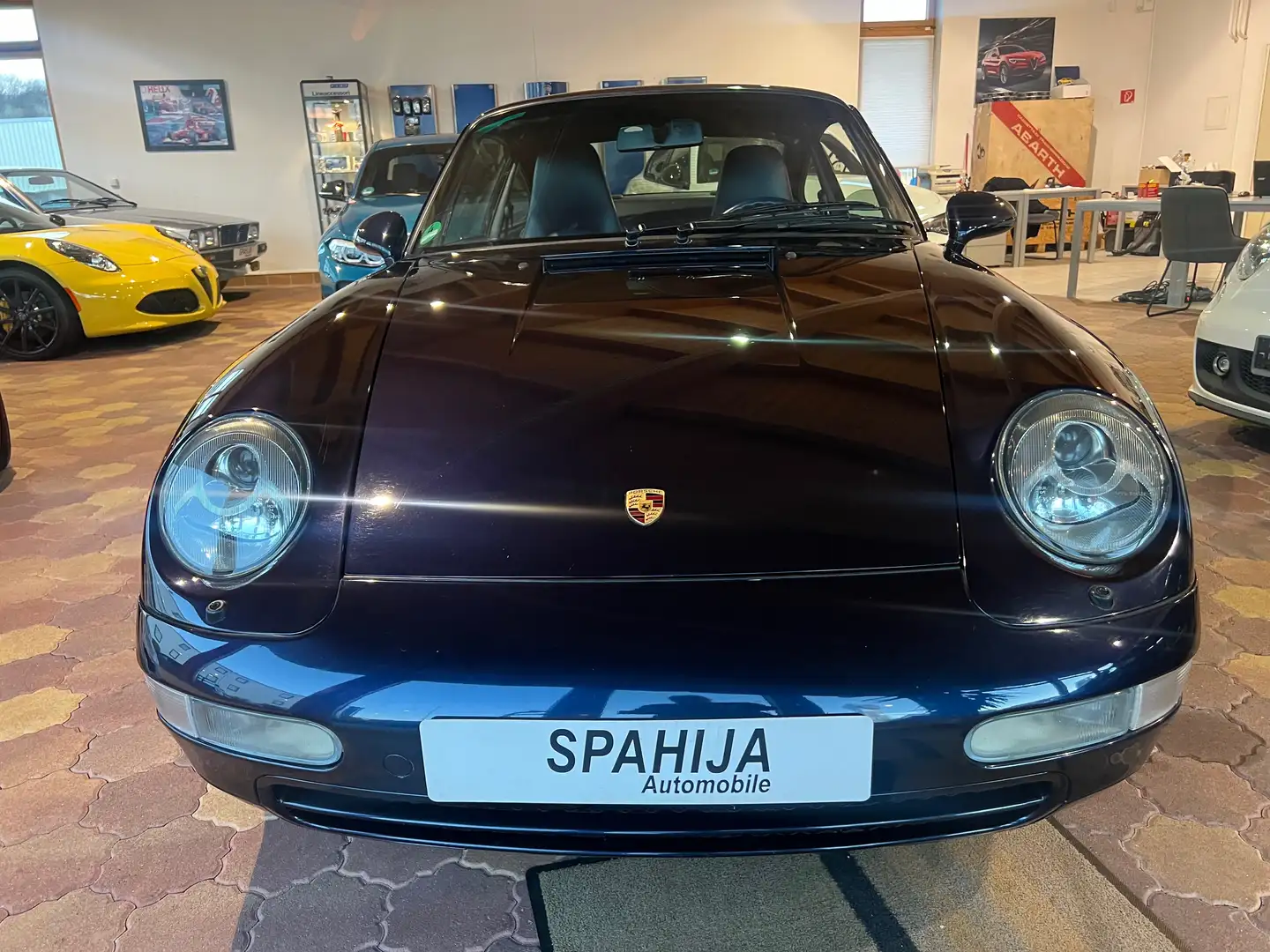 Porsche 911 Carrera 4 Mavi - 1