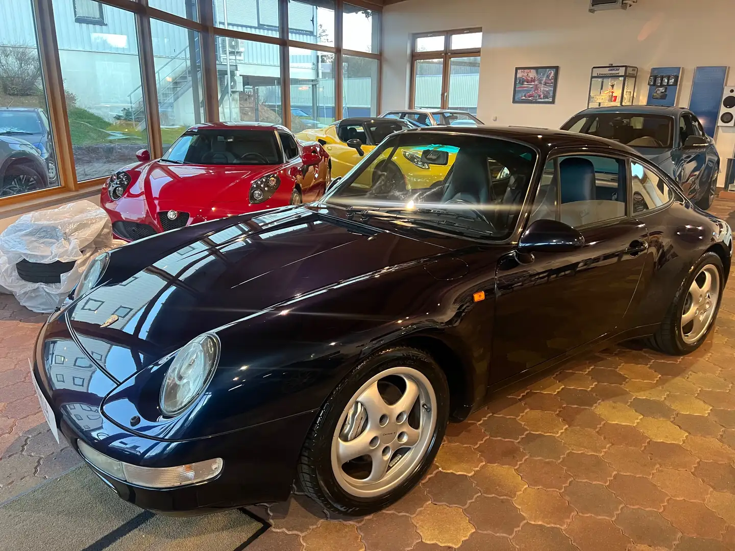 Porsche 911 Carrera 4 Mavi - 2