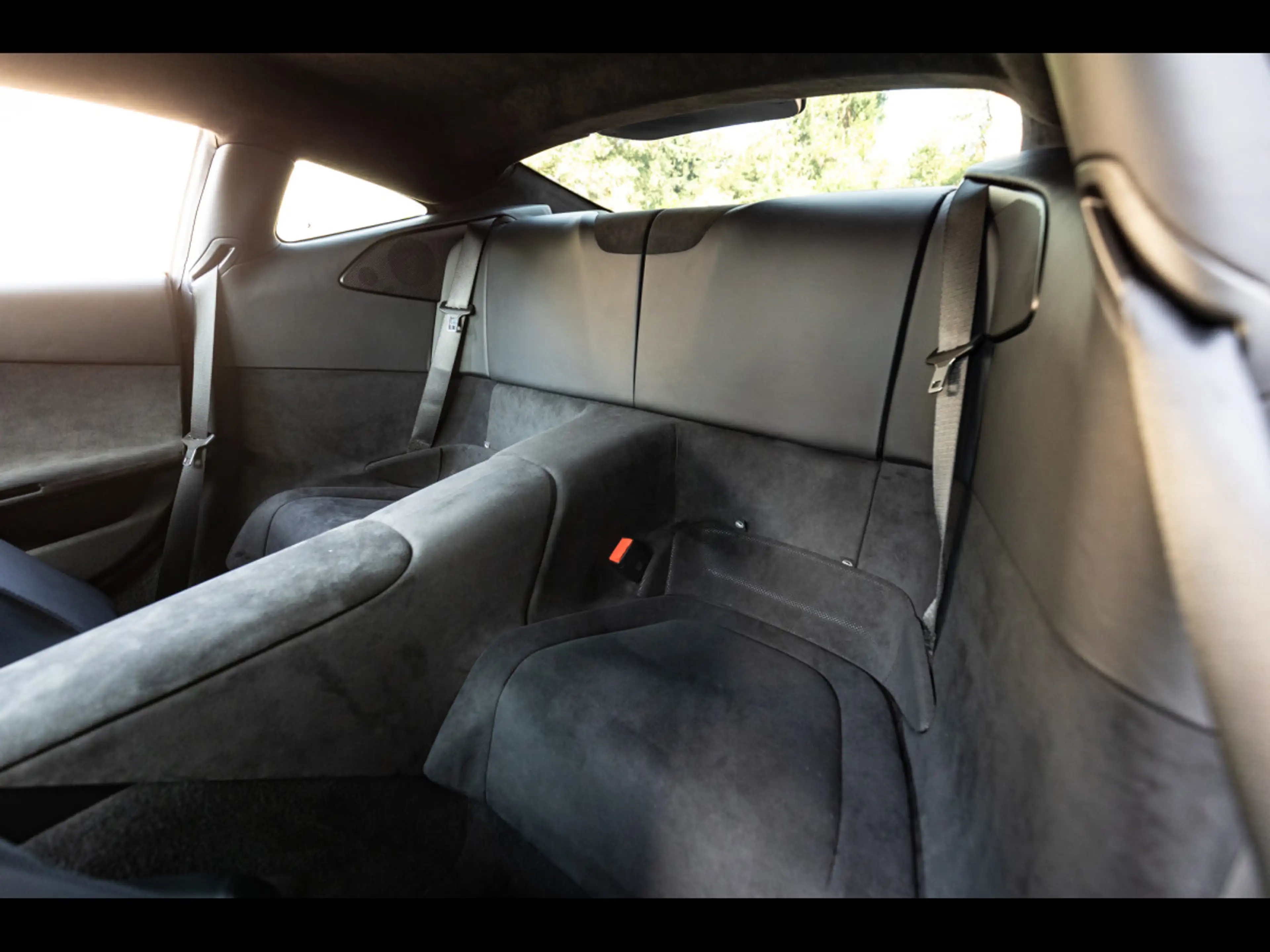 Ferrari Amalfi 3.9 V8°LIFT°360°BURMESTER°ACC°CARBON°DISPLAY°SPEC — photo 12