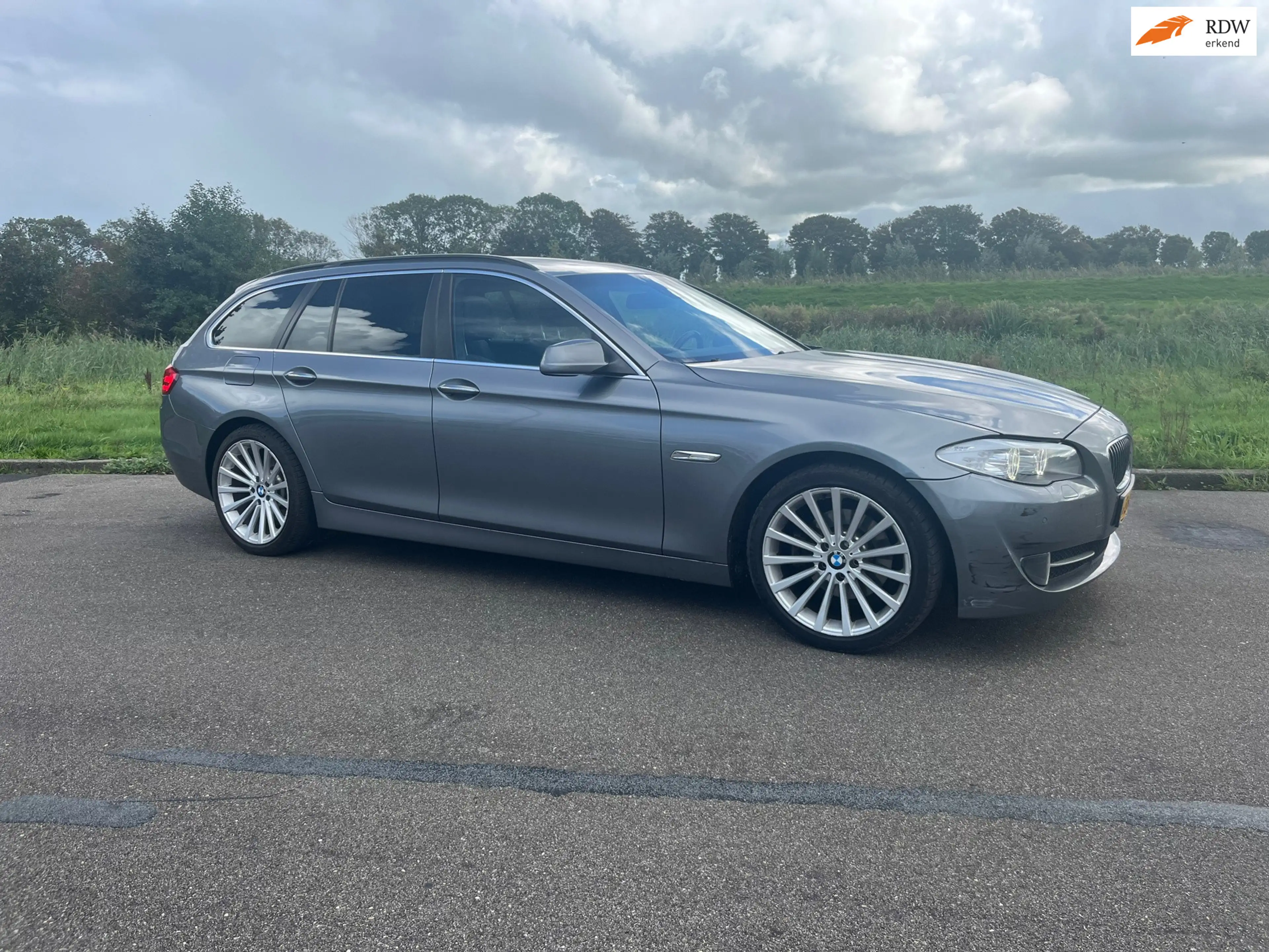 BMW 523 5-serie Touring 523i High Executive BJ 2010 / AIRC