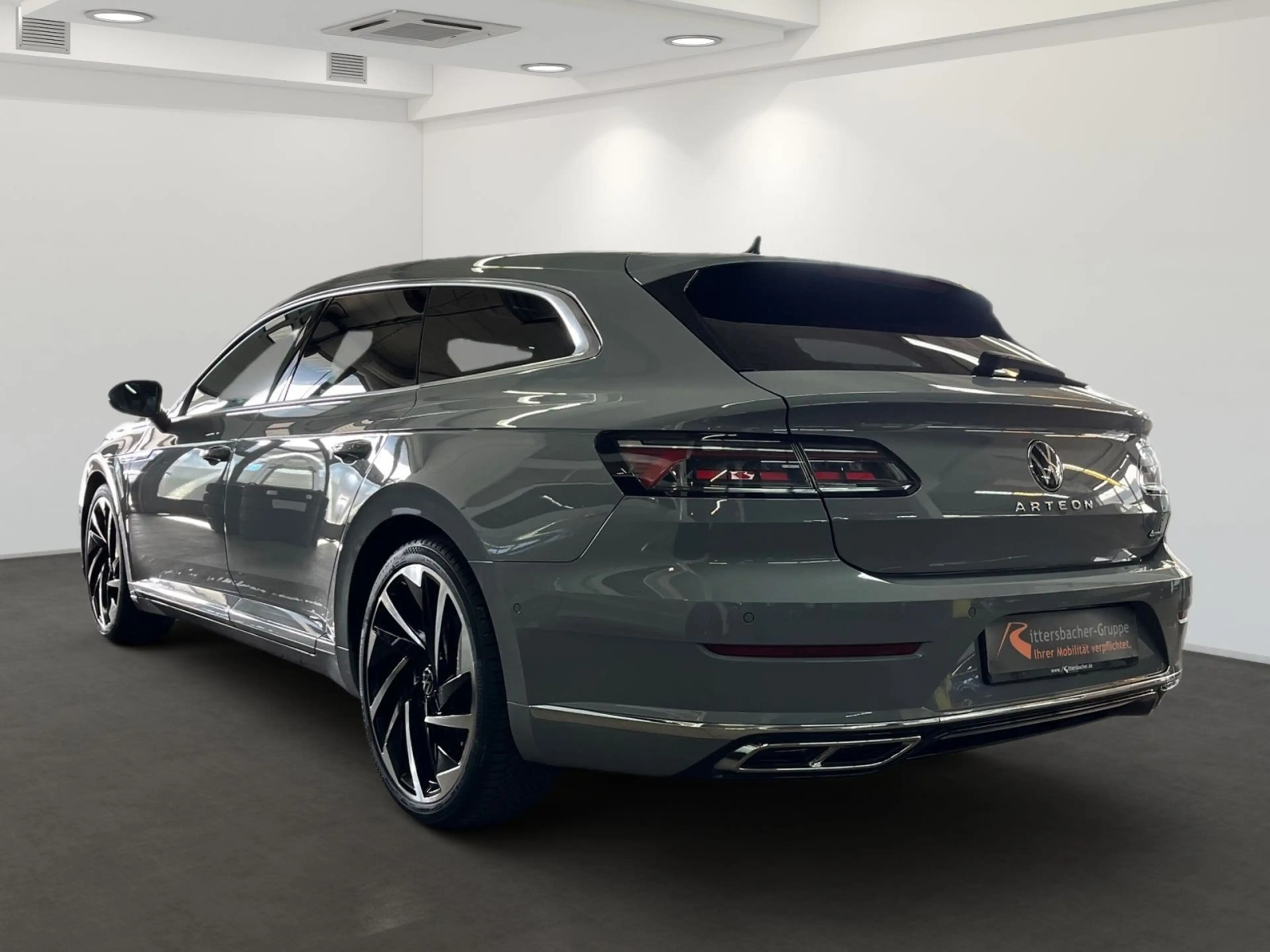 Volkswagen Arteon Arteon Shootingbrake R-Line 4M TDI DSG AHK Busi+ — photo 5
