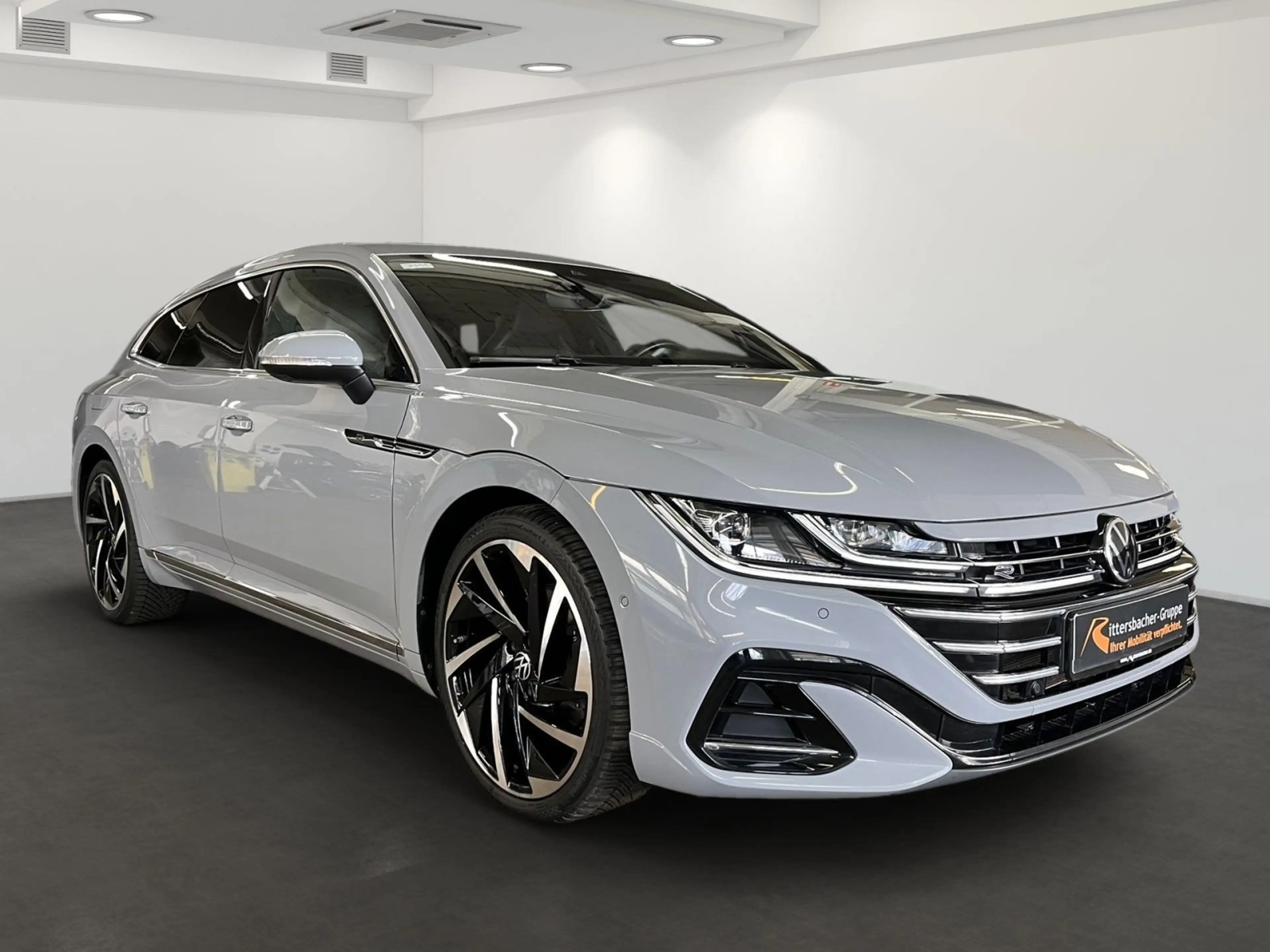 Volkswagen Arteon Arteon Shootingbrake R-Line 4M TDI DSG AHK Busi+ — photo 3