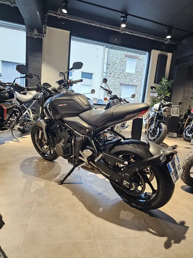 Triumph Trident 660 Fekete - 2