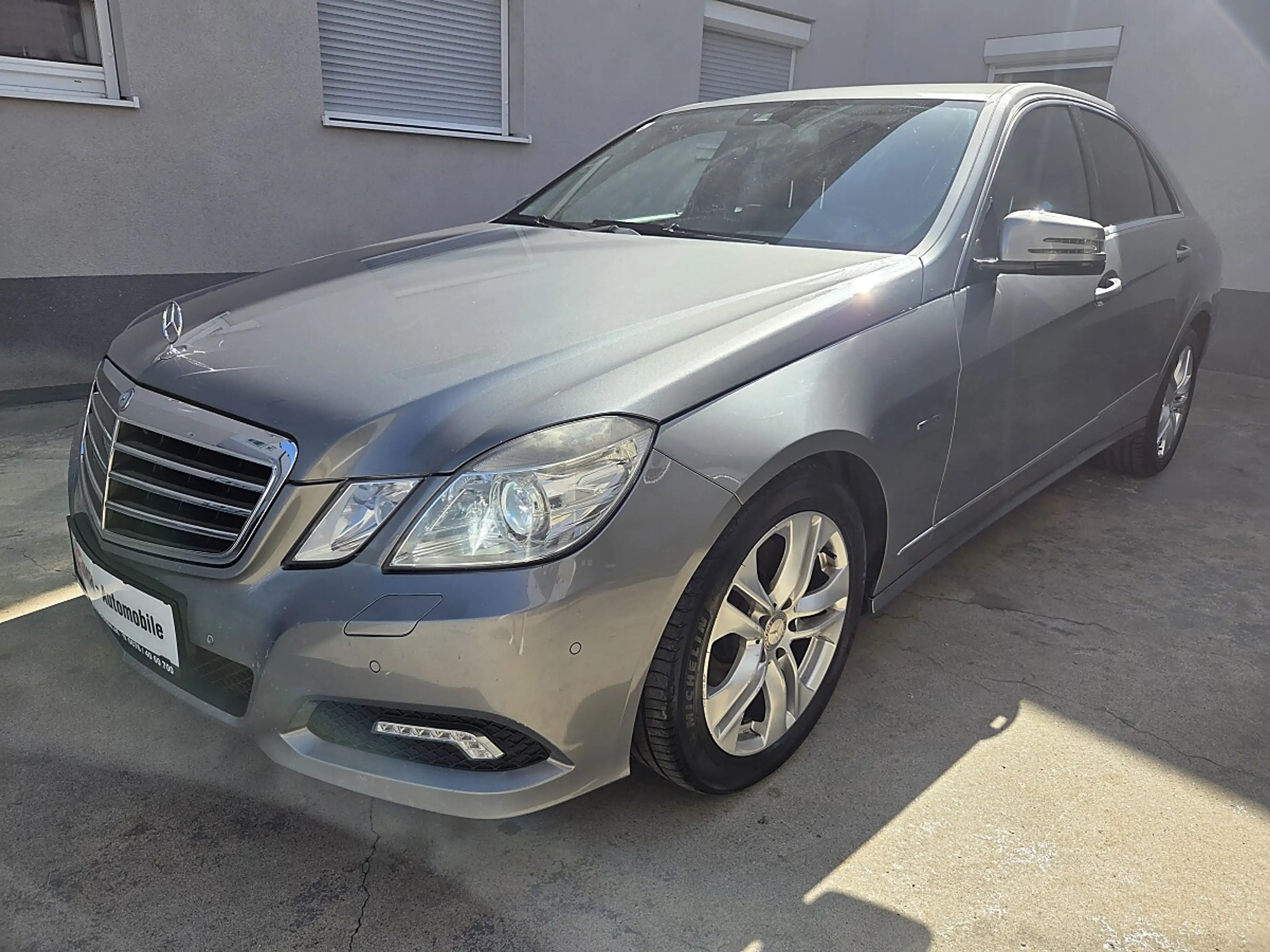 Mercedes-Benz E 250 Avantgarde BlueEfficiency CDI — photo 2
