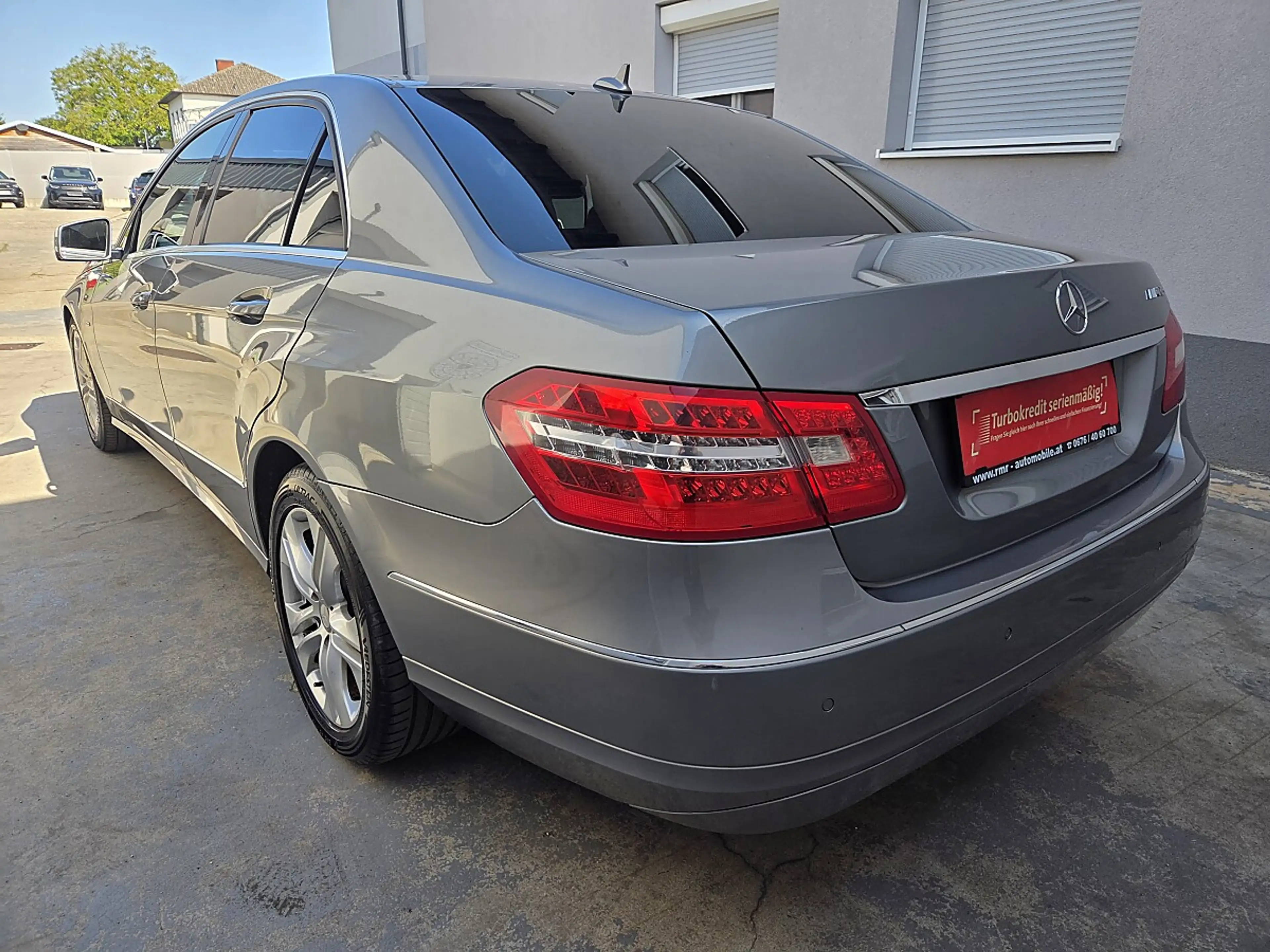 Mercedes-Benz E 250 Avantgarde BlueEfficiency CDI — photo 3