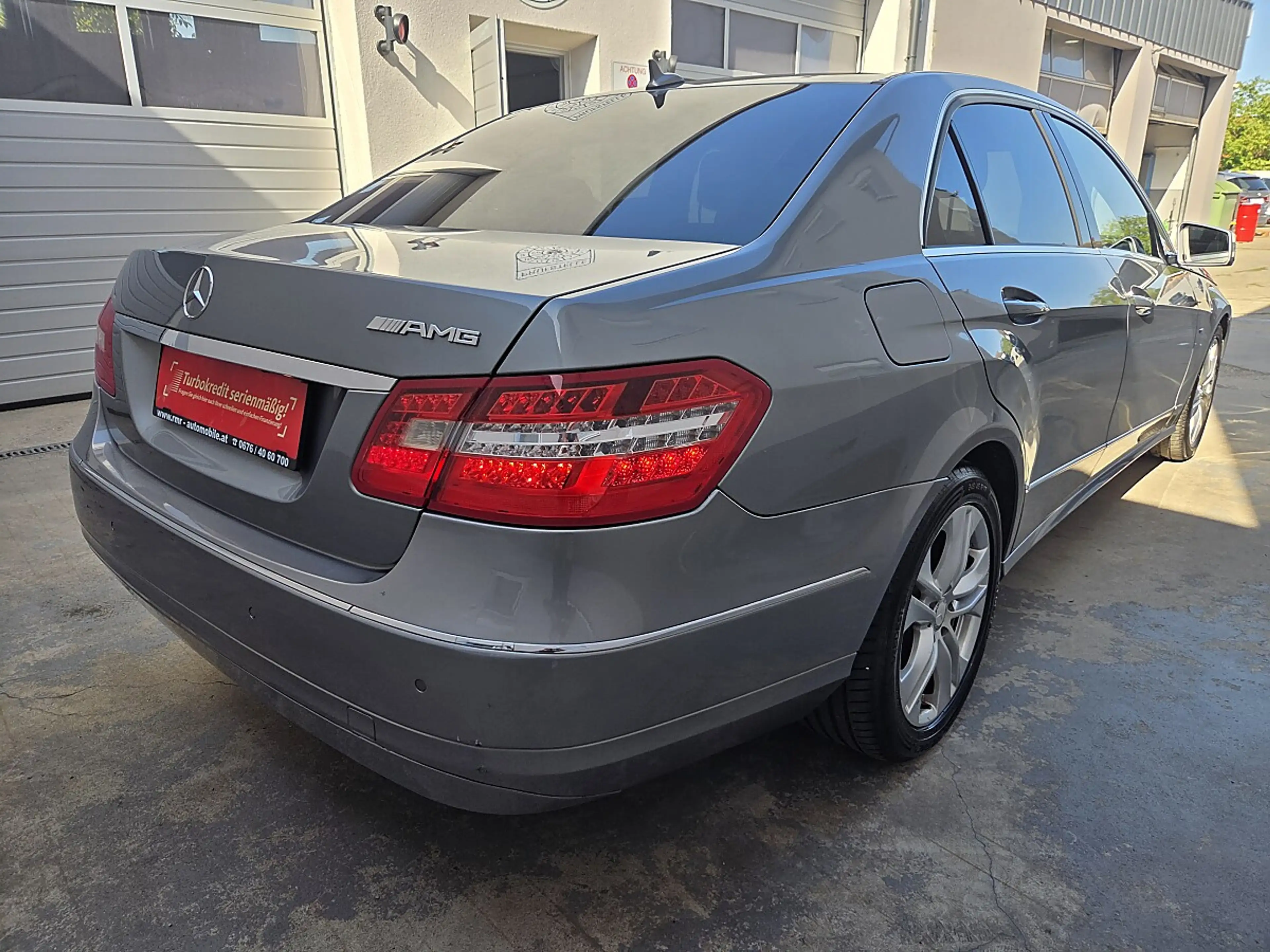 Mercedes-Benz E 250 Avantgarde BlueEfficiency CDI — photo 4