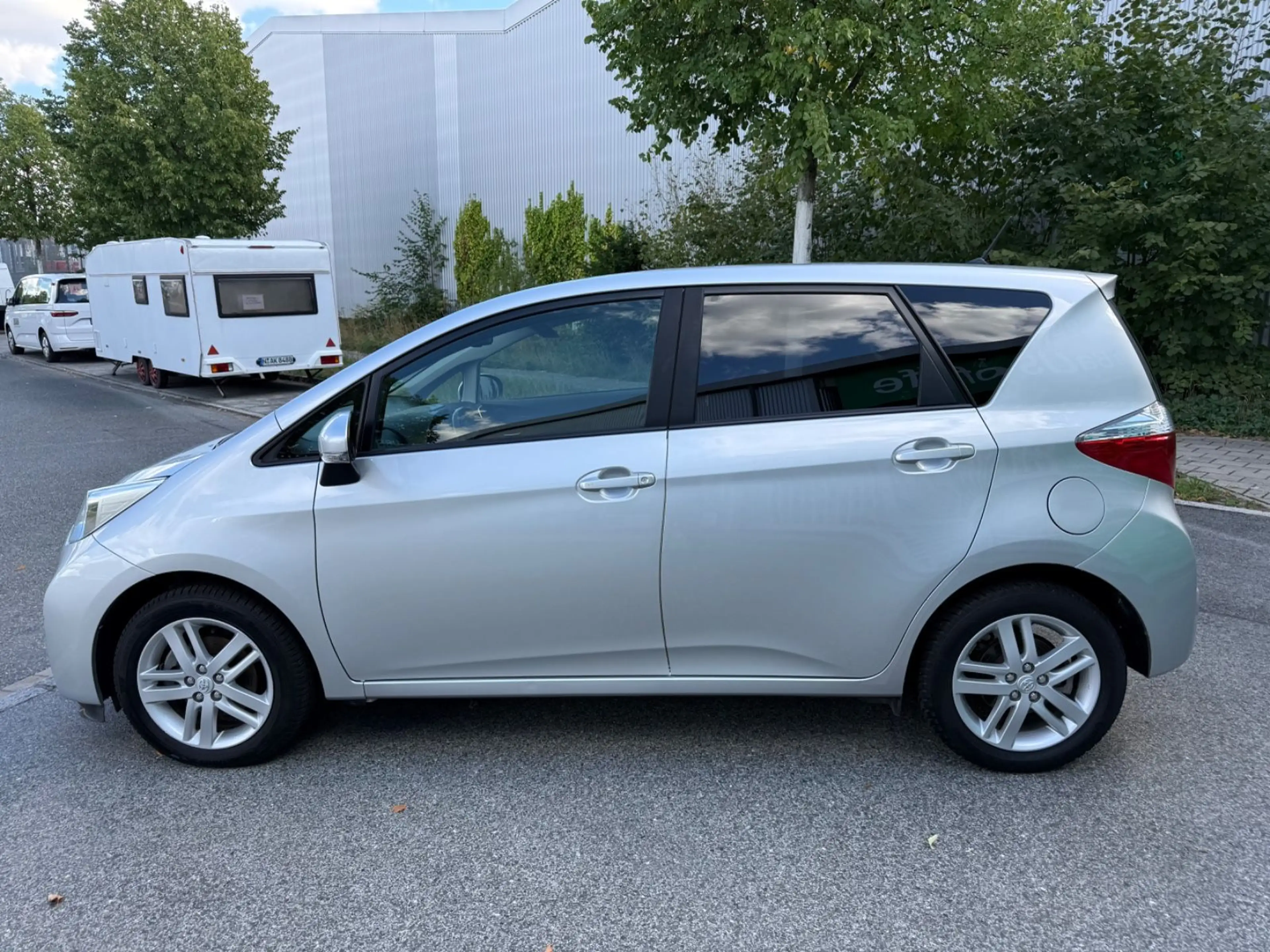 Toyota Verso-S Club*TÜVNEU* — photo 2
