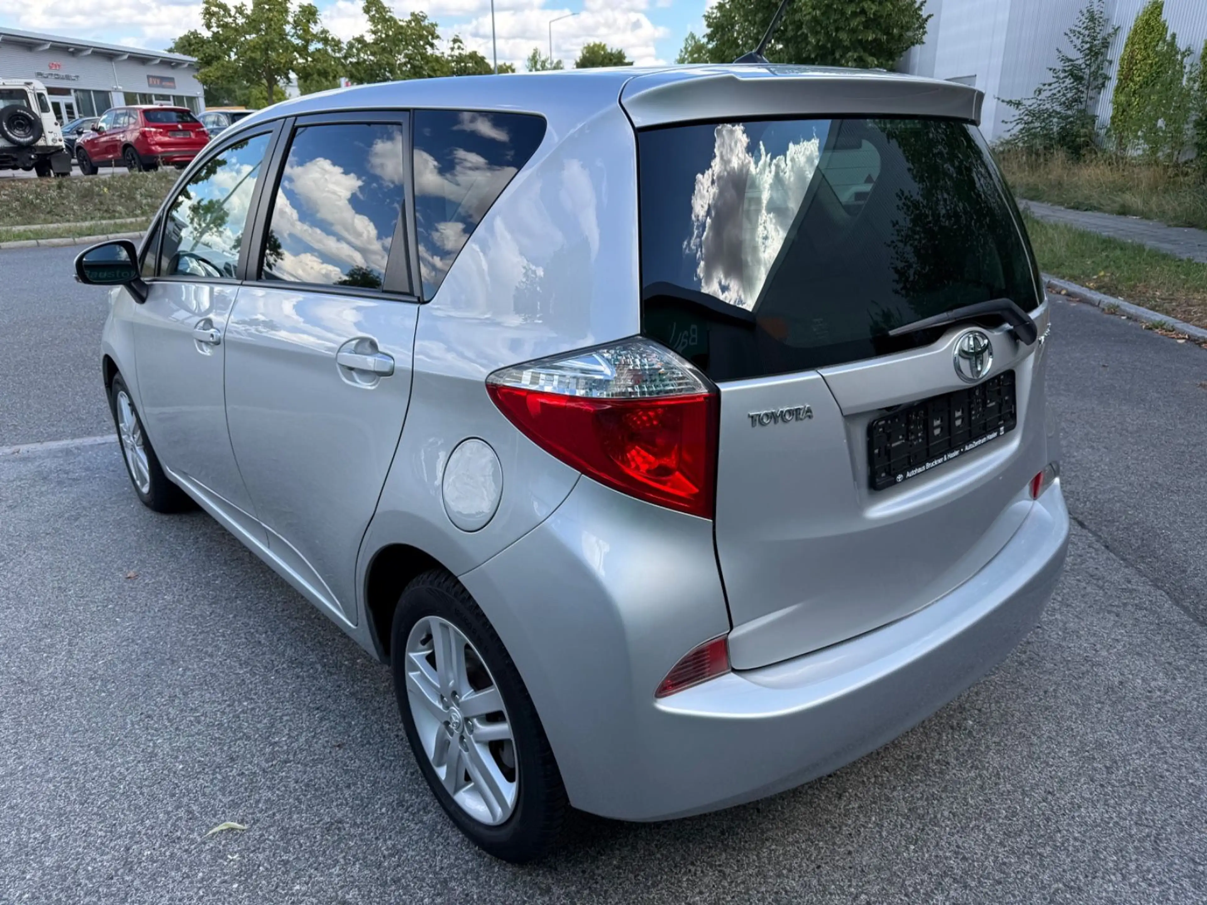 Toyota Verso-S Club*TÜVNEU* — photo 3