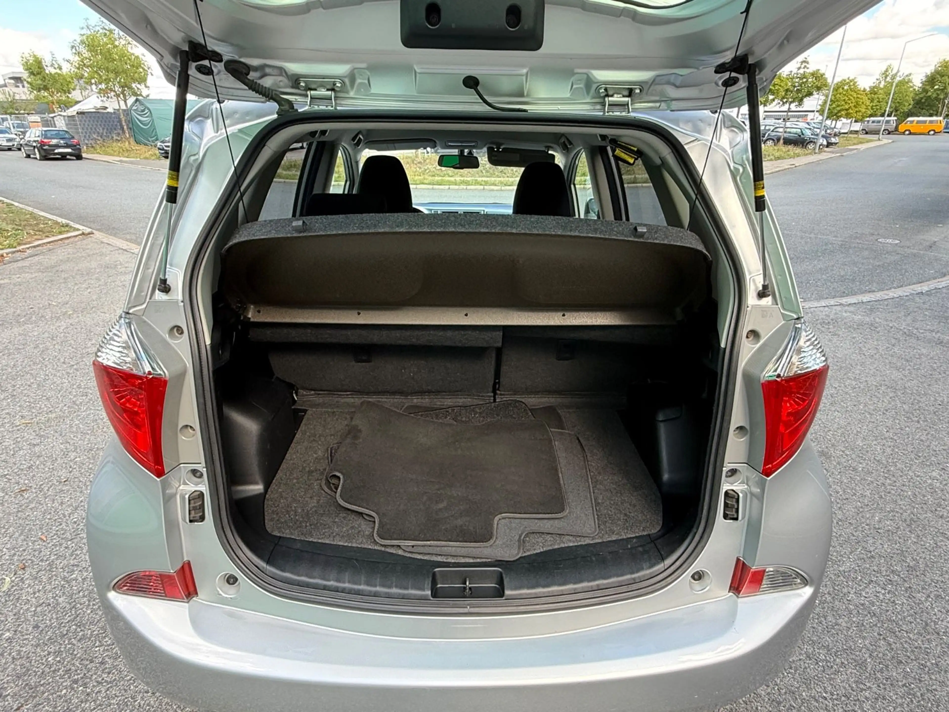 Toyota Verso-S Club*TÜVNEU* — photo 15