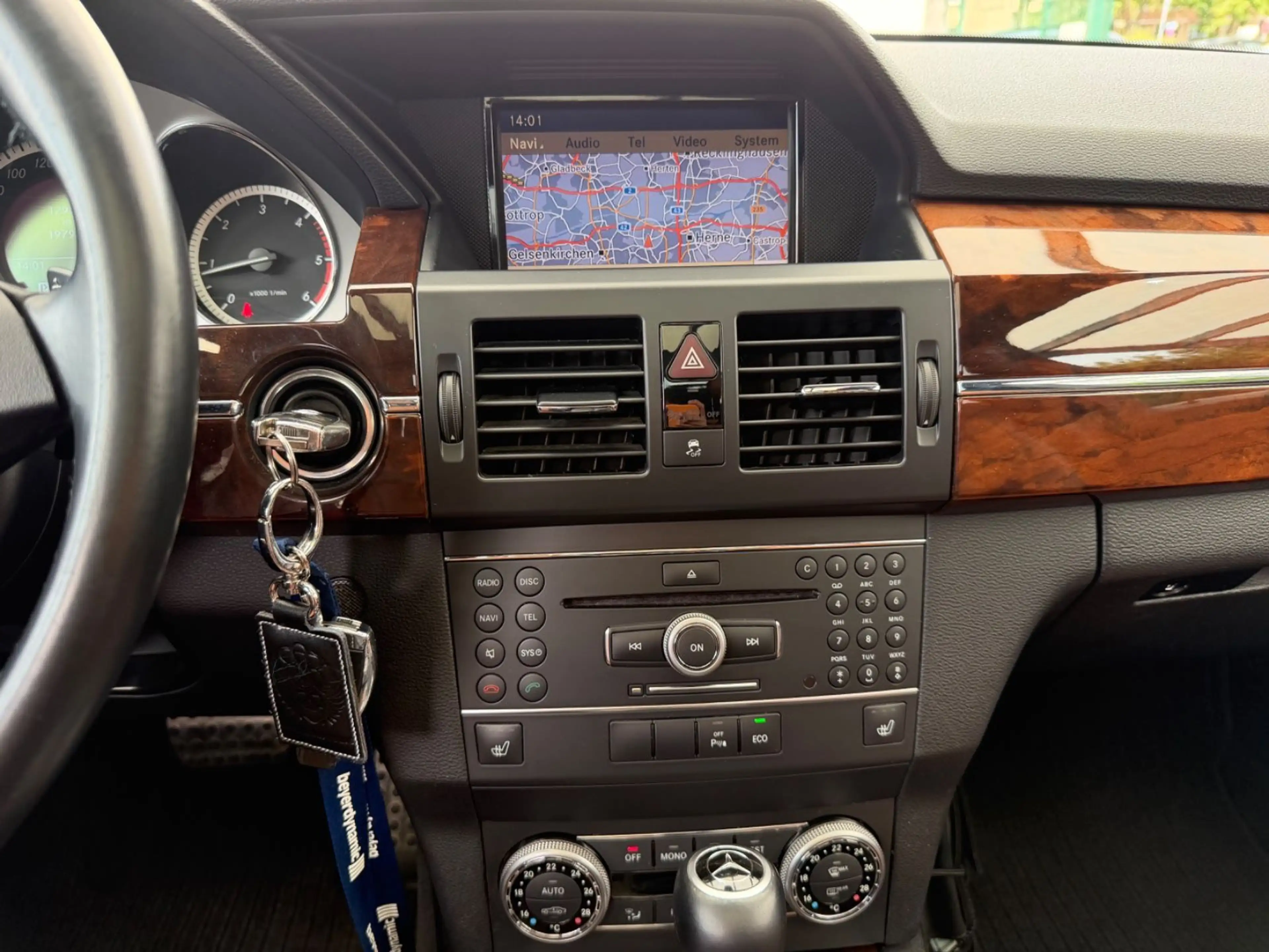 Mercedes-Benz GLK 220 CDI BlueEff. 4Matic* AMG*DESIGNO*PANO — photo 12