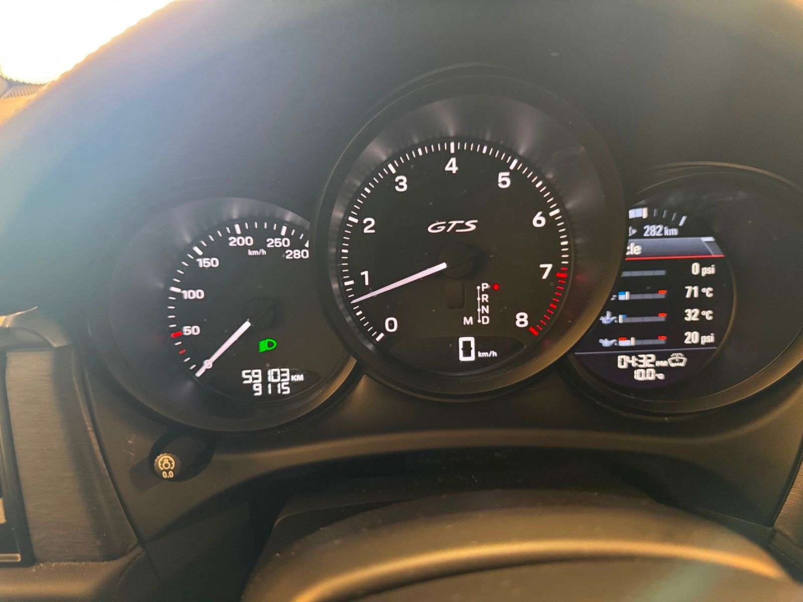 2023 Porsche Macan | LOW KMS, CLEAN HISTORY, ONE OWNER thumb 10