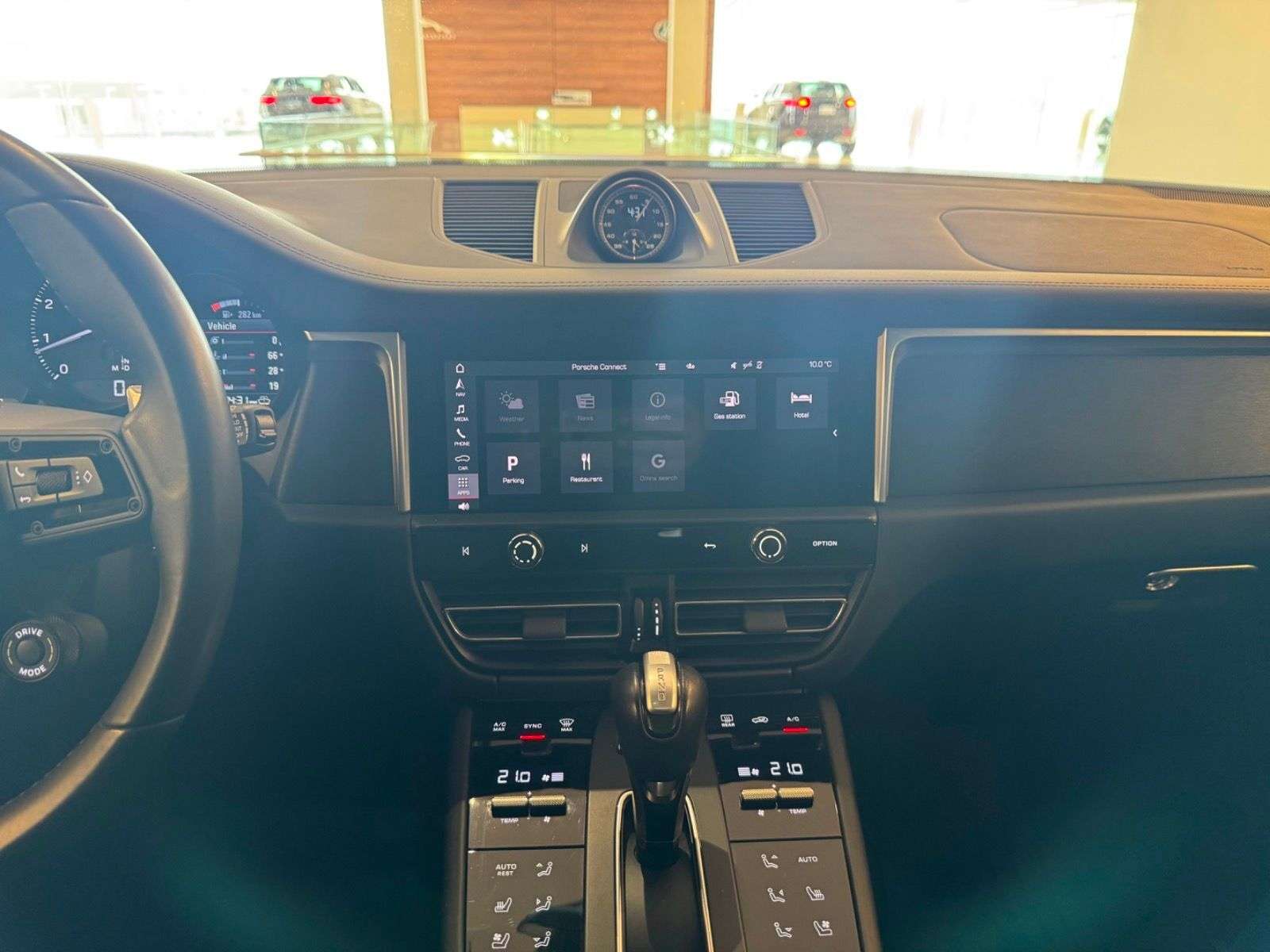 2023 Porsche Macan | LOW KMS, CLEAN HISTORY, ONE OWNER thumb 20