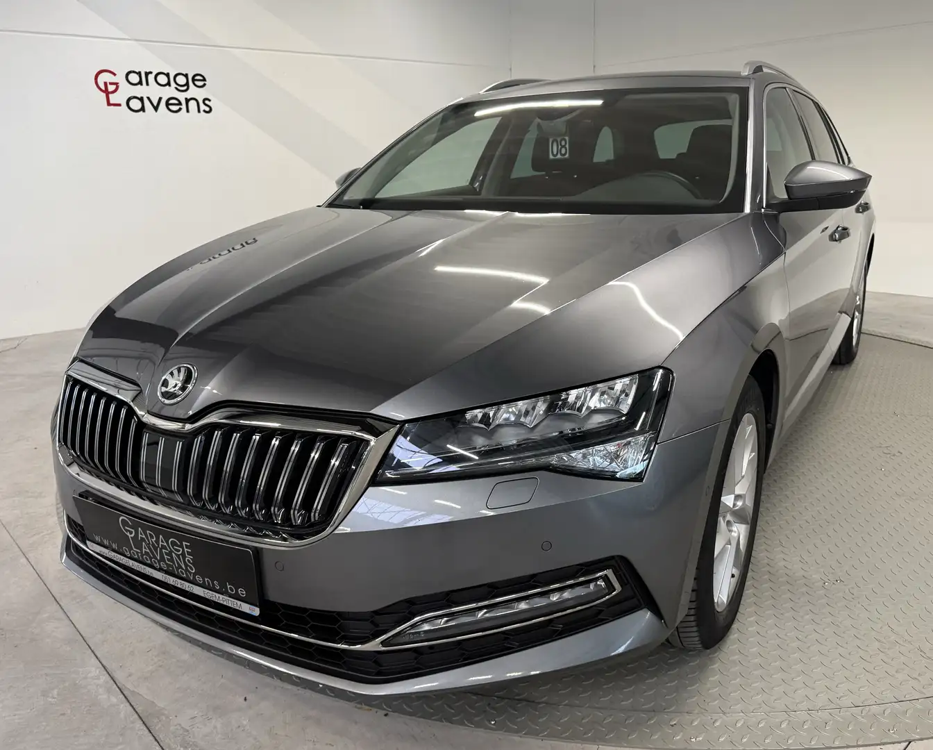 Skoda Superb Superb Combi 1.5 TSI DSG Ambition LEDER Grijs - 1