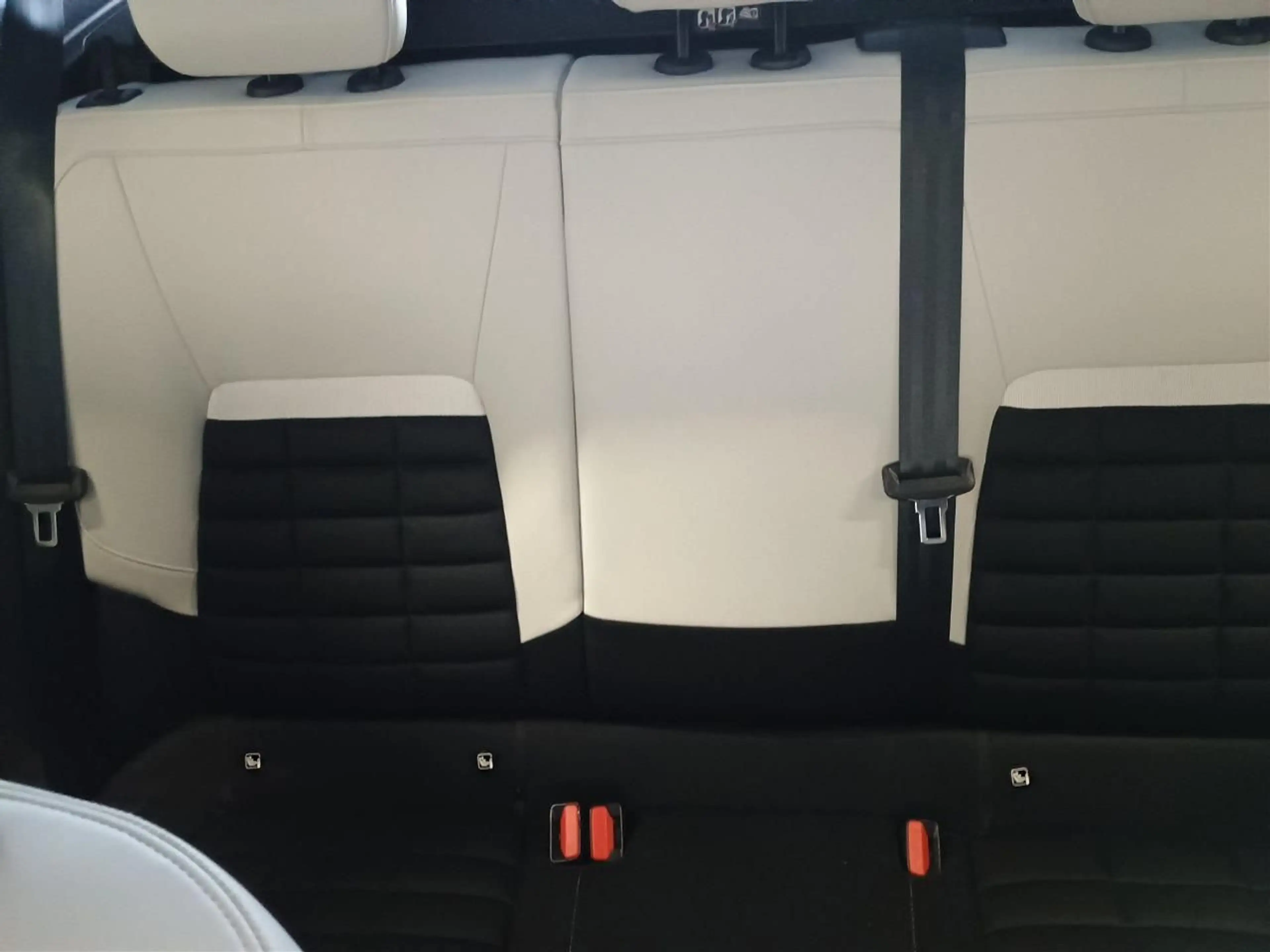 Citroen C3 Aircross 1.2 Hybrid 145 MAX Navi+Kam.+Klim+HUD — photo 12