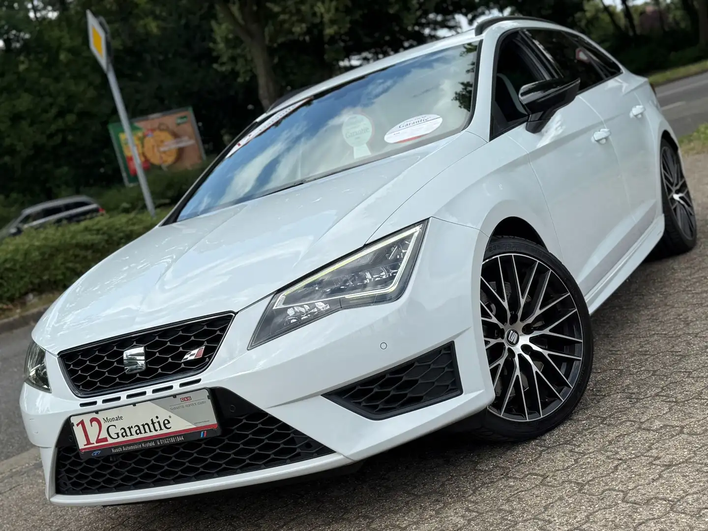 SEAT Leon Cupra 280 Automatik Leder Navi Voll-LED Panorama Wit - 1