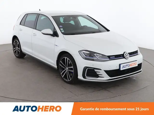 Volkswagen Golf view 8