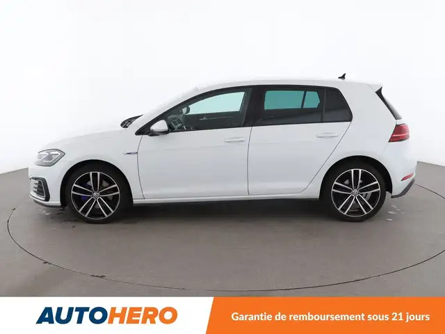Volkswagen Golf view 3
