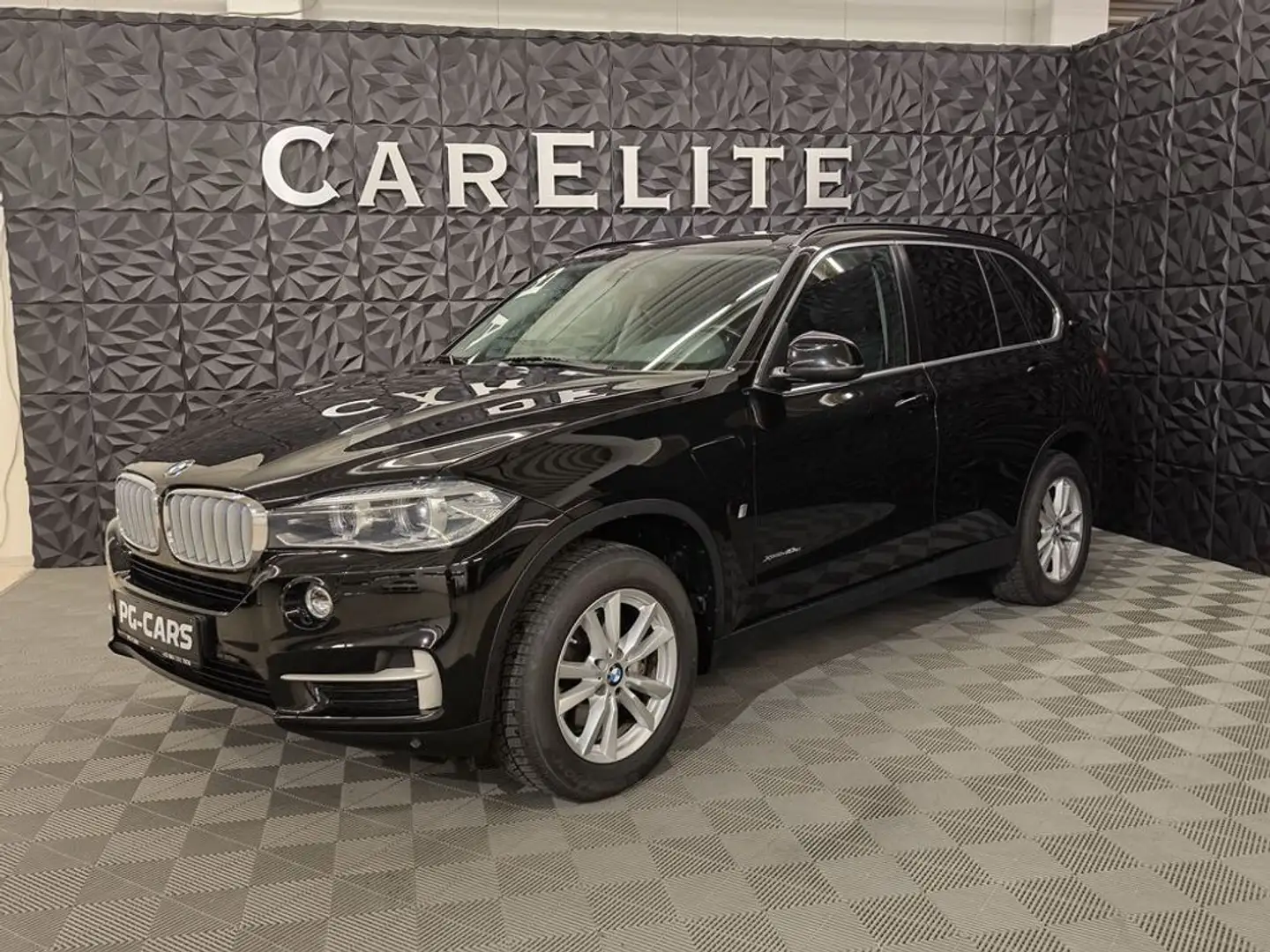 BMW X5 xDrive40e Schwarz - 2