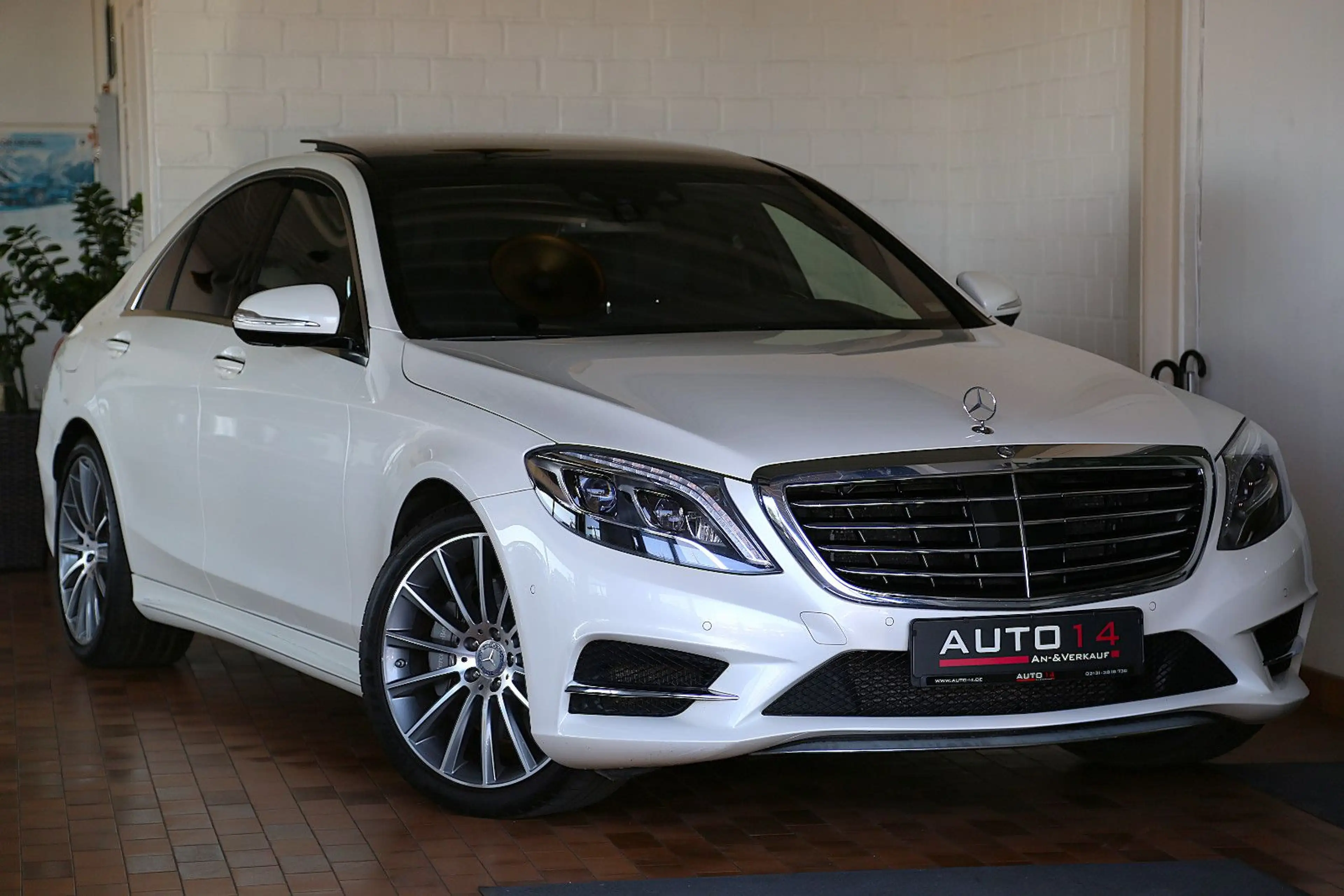 Mercedes-Benz S 500 AMG designo Panorama Burmester 360° 1.Hand — photo 4
