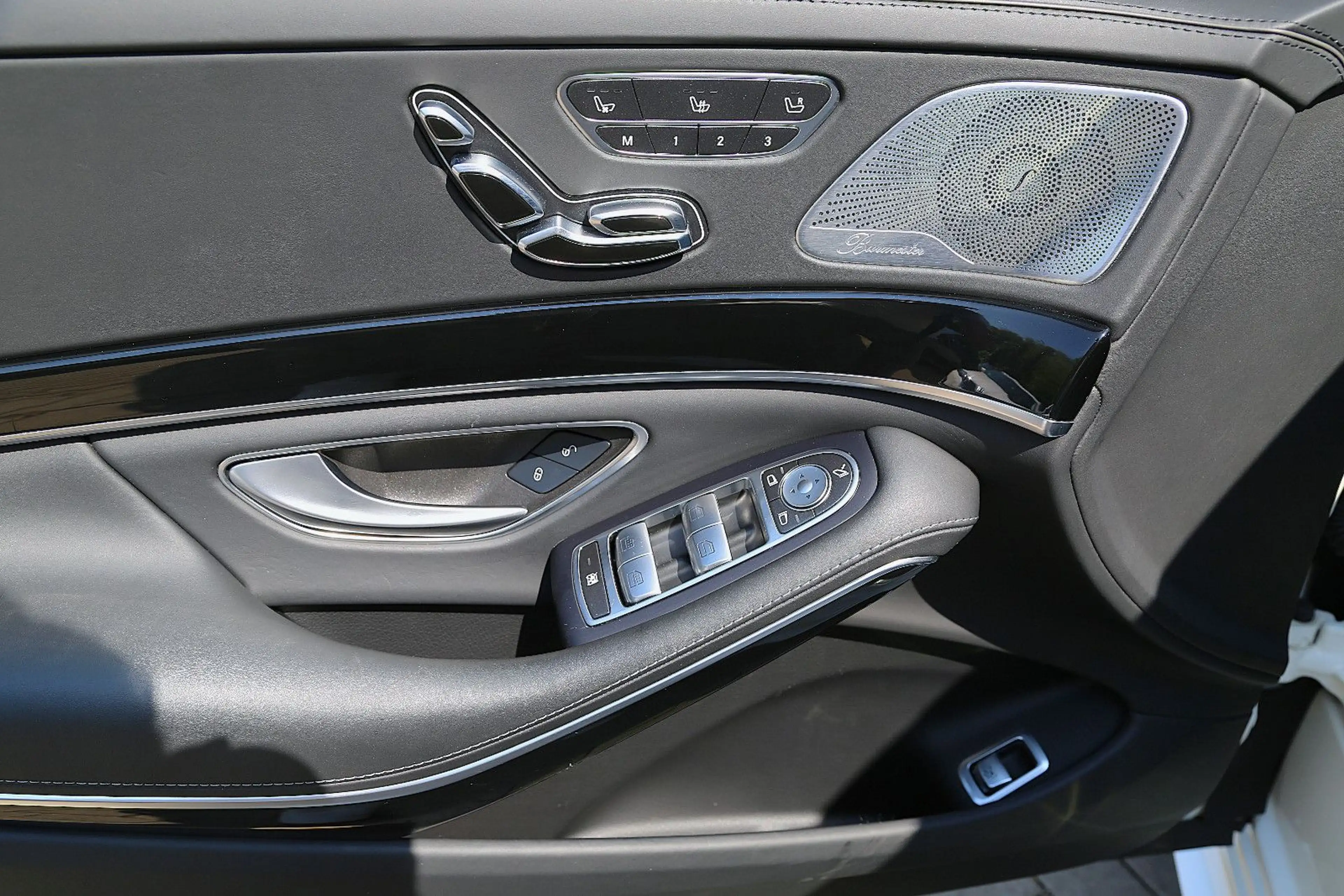 Mercedes-Benz S 500 AMG designo Panorama Burmester 360° 1.Hand — photo 8
