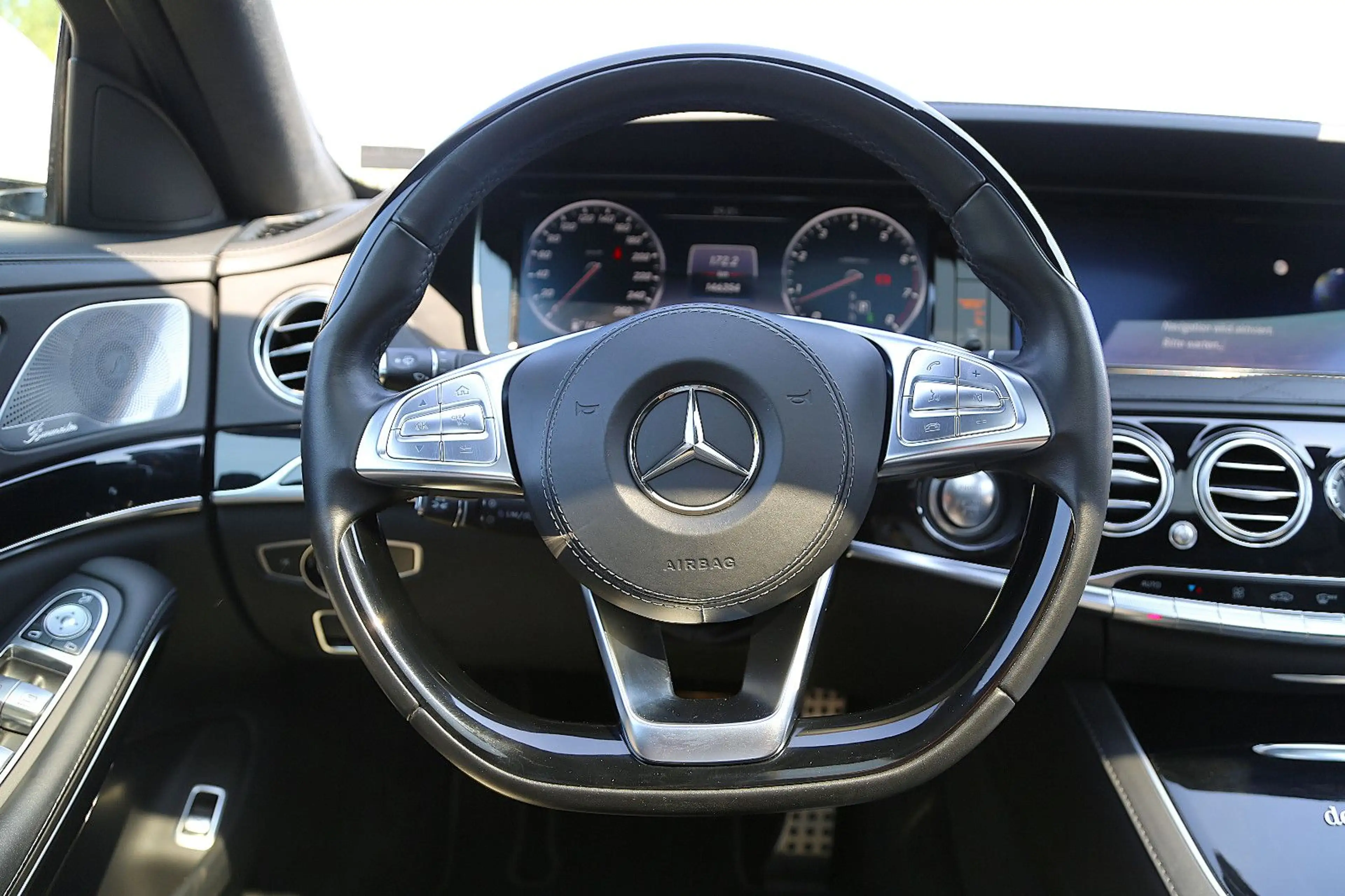 Mercedes-Benz S 500 AMG designo Panorama Burmester 360° 1.Hand — photo 6