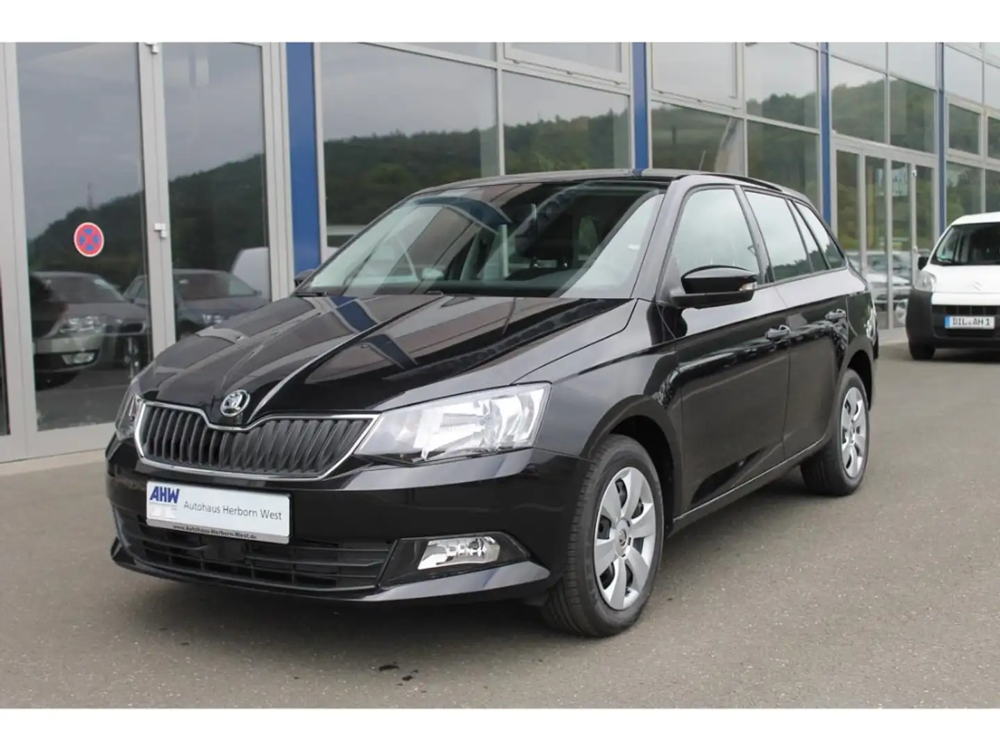 Skoda Fabia Combi 1.2 TSI Im Kundenauftrag Ambition Schwarz - 2