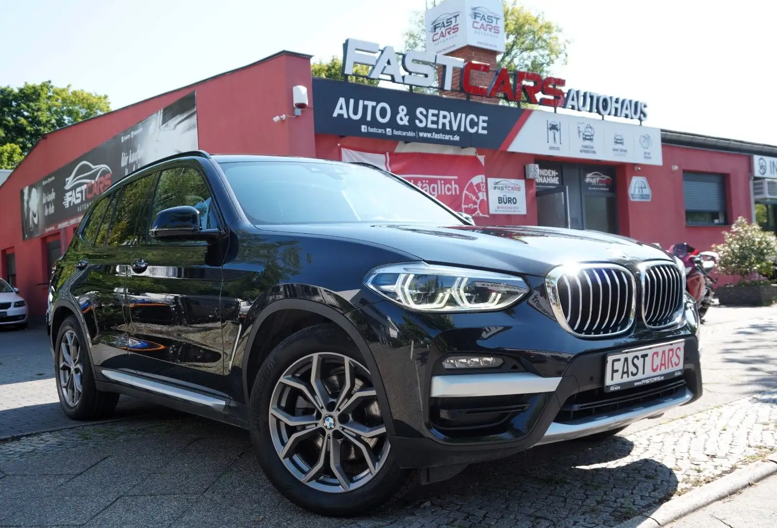 BMW X3 xDrive 20d xLine M Sport Pano HuU Navi HK! Zwart - 1