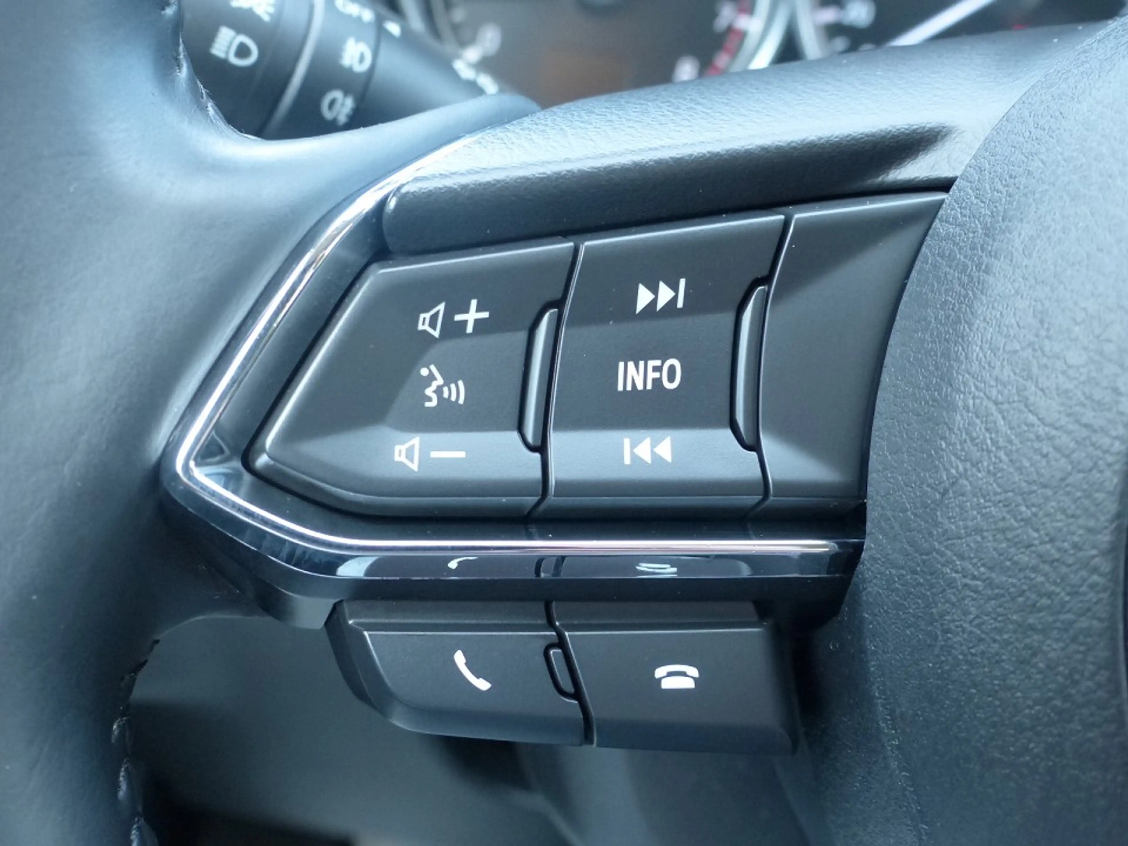 Mazda CX-5 SKYACTIV-G 165 FWD KANGEI + Anhängerkupplung — photo 12