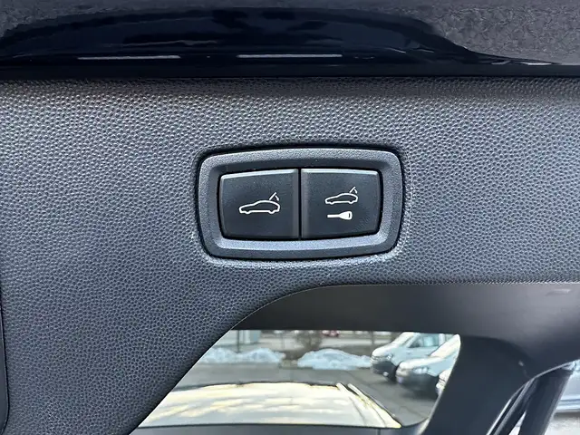 Porsche Macan 4S Beifahrerdisplay 22 Zoll Luftfahrwerk Bose M... Ansicht 13