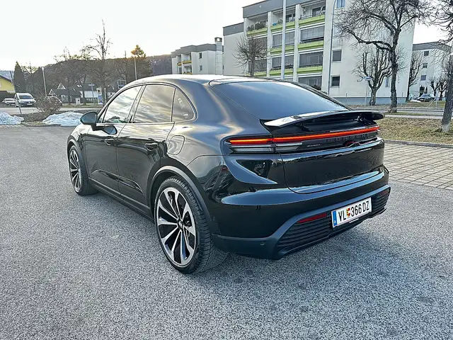 Porsche Macan 4S Beifahrerdisplay 22 Zoll Luftfahrwerk Bose M... Ansicht 6