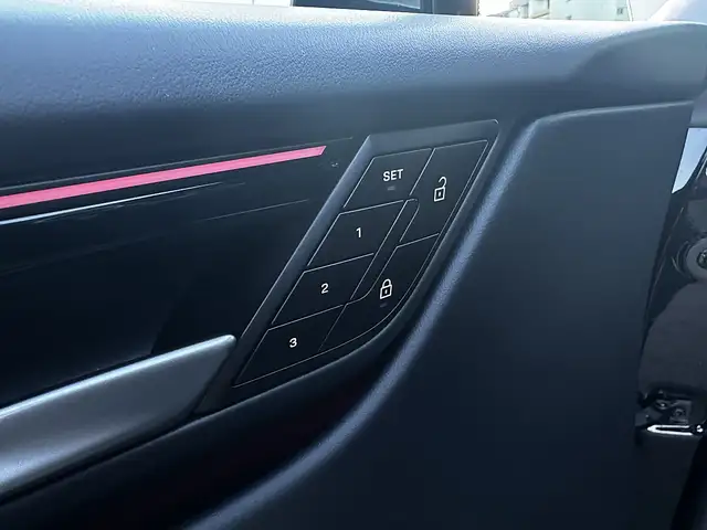 Porsche Macan 4S Beifahrerdisplay 22 Zoll Luftfahrwerk Bose M... Ansicht 25