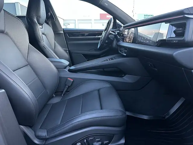 Porsche Macan 4S Beifahrerdisplay 22 Zoll Luftfahrwerk Bose M... Ansicht 16