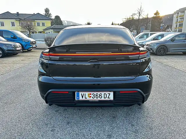 Porsche Macan 4S Beifahrerdisplay 22 Zoll Luftfahrwerk Bose M... Ansicht 5