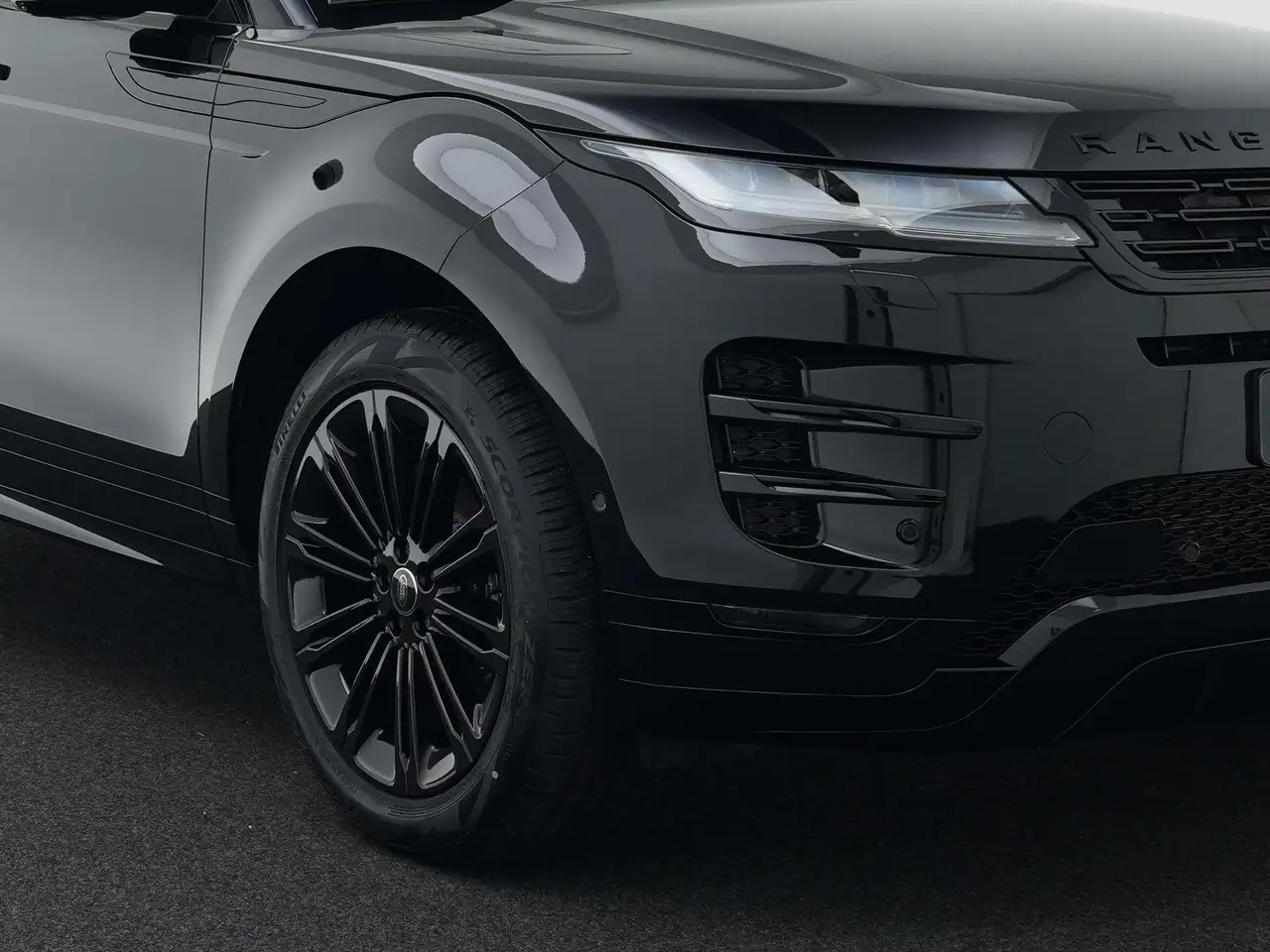 Land Rover Range Rover Evoque 2026 — фото 12