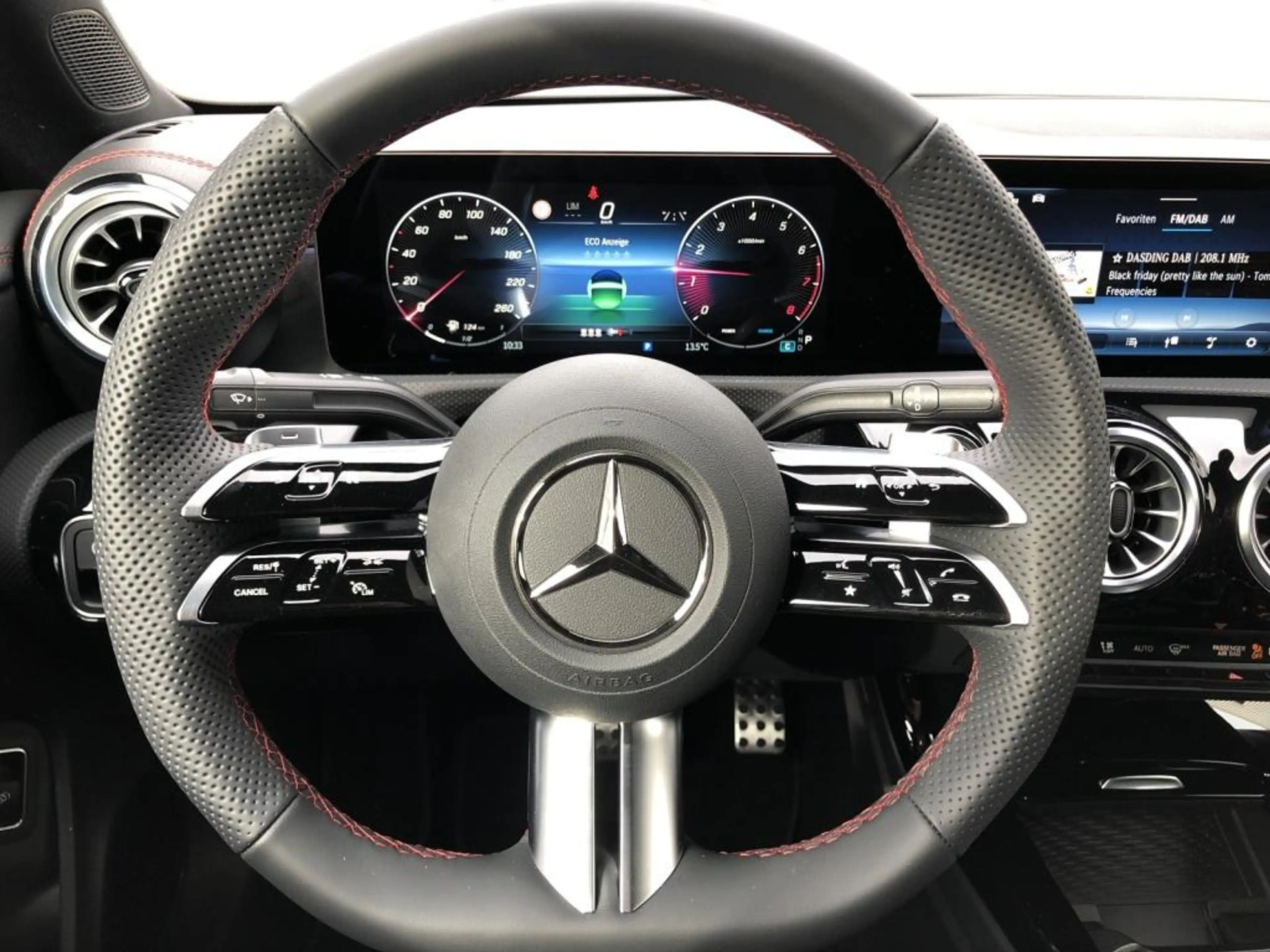 Mercedes-Benz CLA 200 Coupe AMG+ILS+MBUX+MBeam+Night+AHK+Pano — photo 12