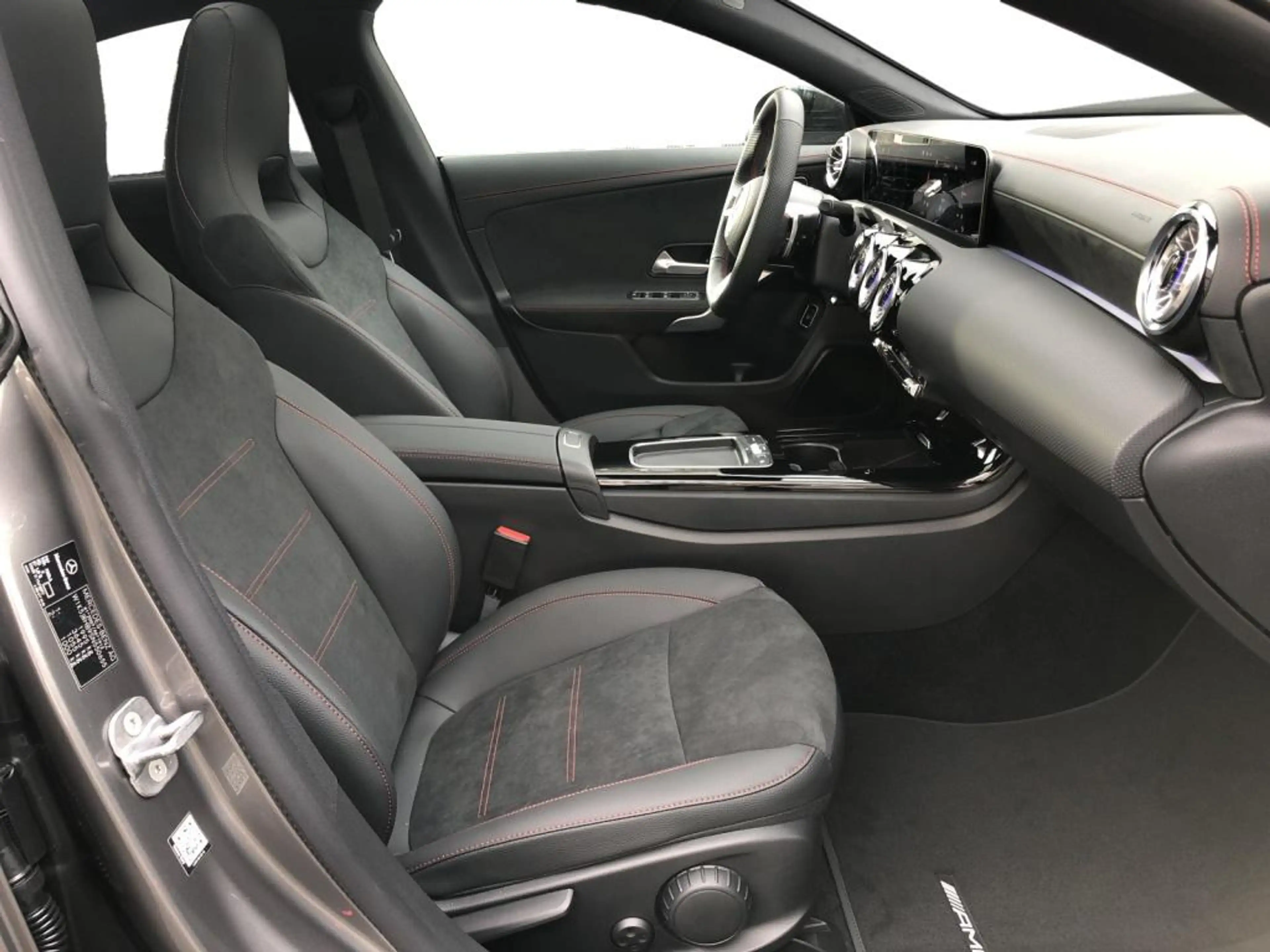 Mercedes-Benz CLA 200 Coupe AMG+ILS+MBUX+MBeam+Night+AHK+Pano — photo 5