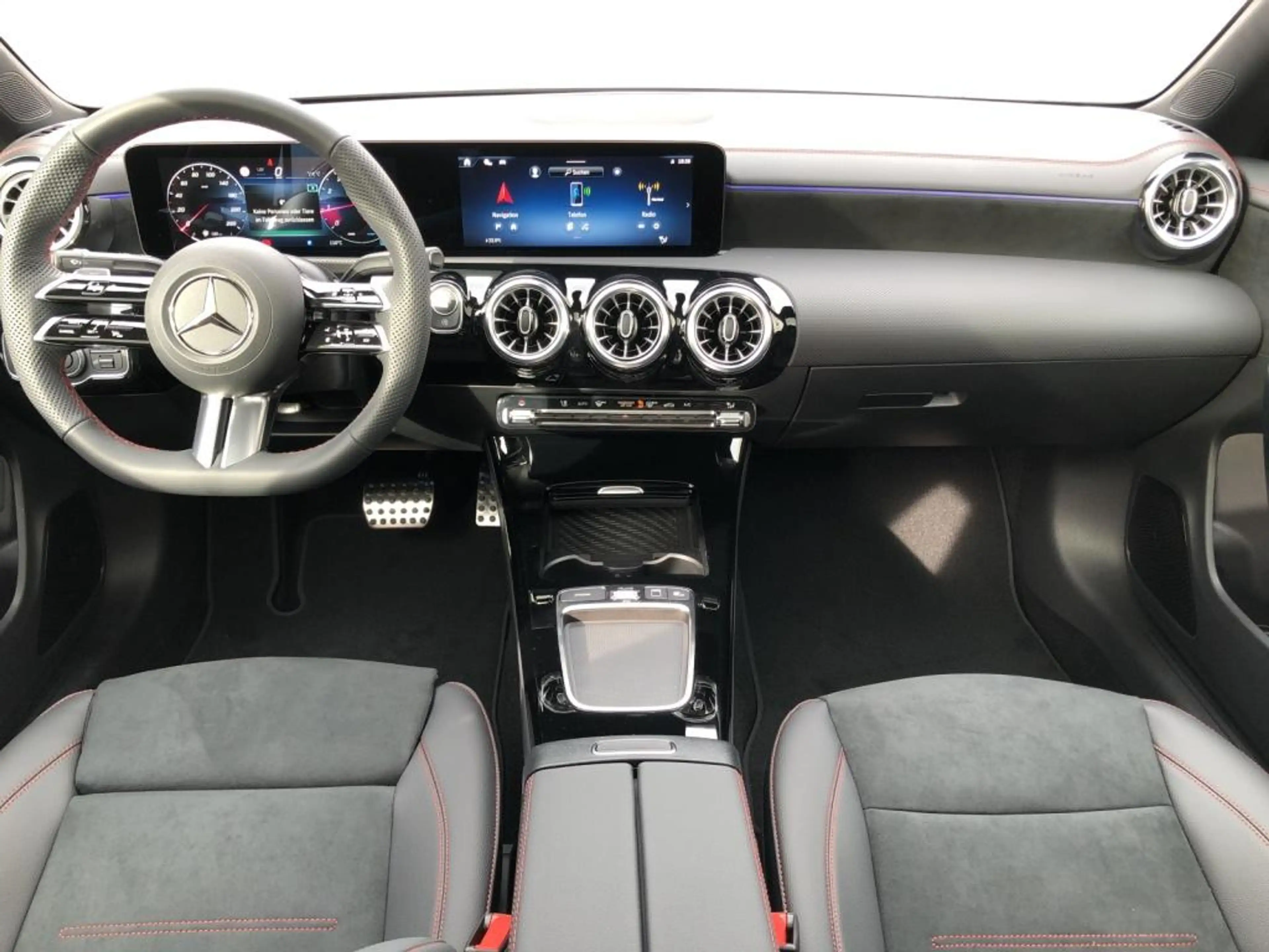 Mercedes-Benz CLA 200 Coupe AMG+ILS+MBUX+MBeam+Night+AHK+Pano — photo 6